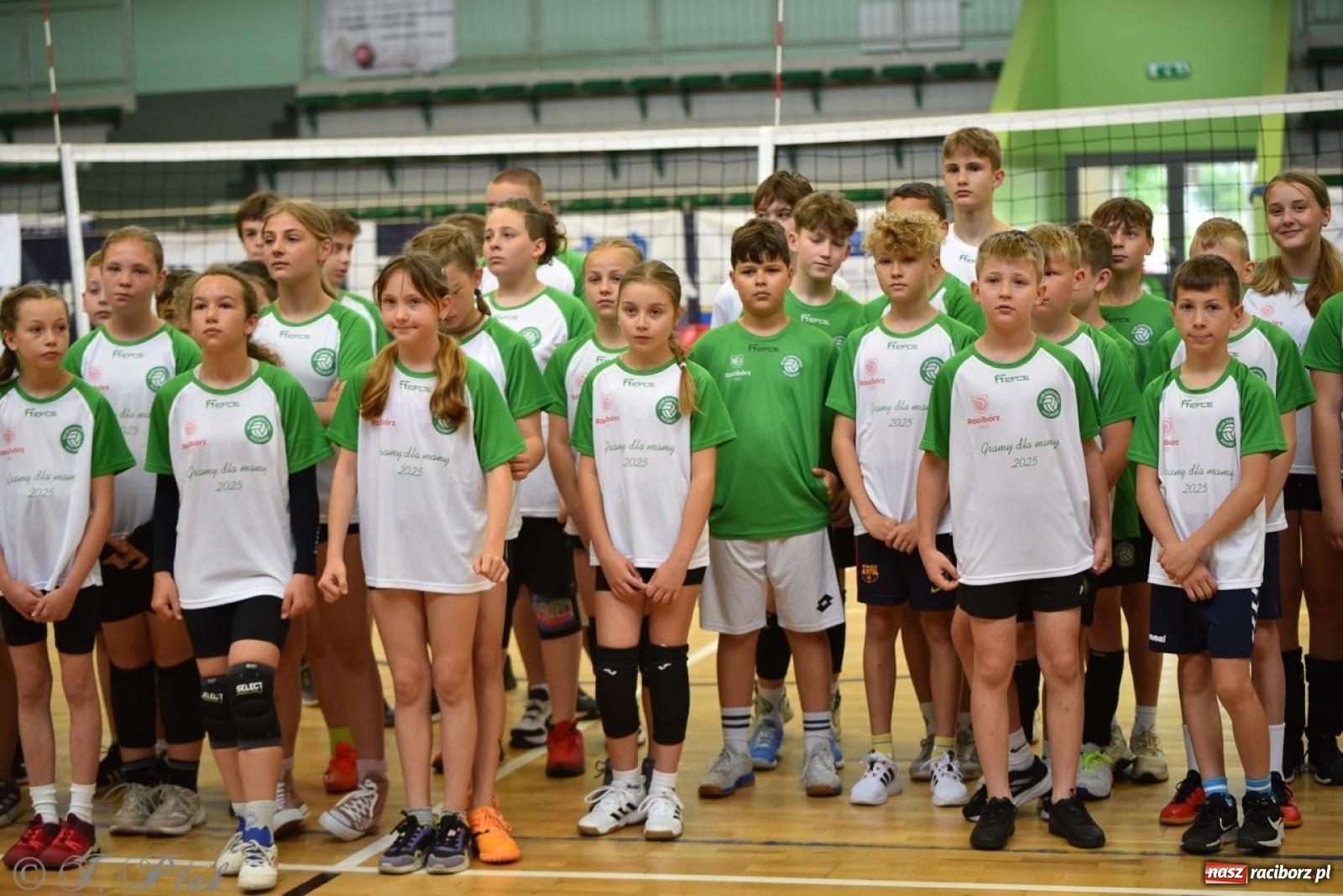 Zdjęcie w galerii na portalu naszraciborz.pl: 12. edycja turnieju Gramy dla Mamy odbyła się w Raciborzu wiadomości z regionu