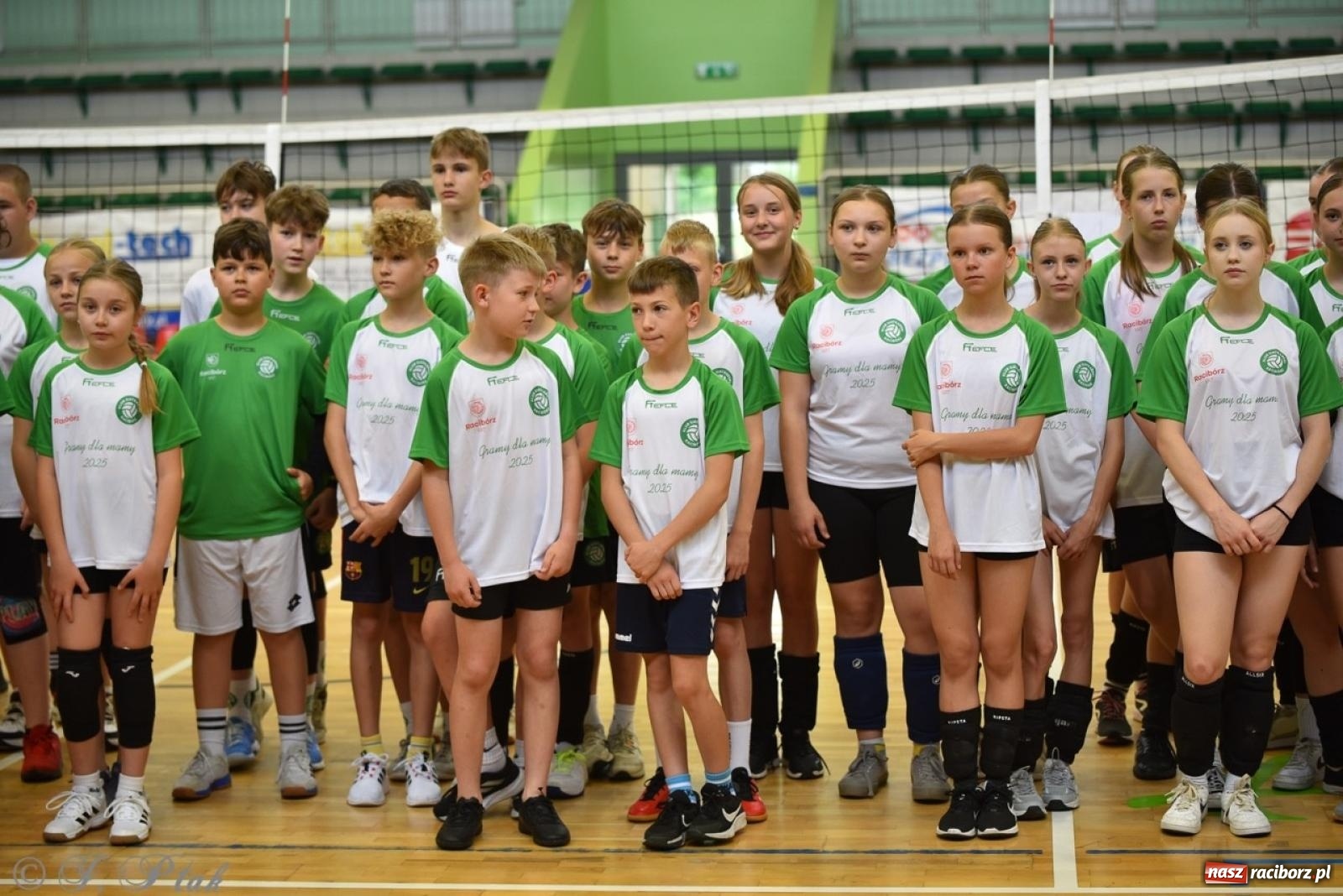 Zdjęcie w galerii na portalu naszraciborz.pl: 12. edycja turnieju Gramy dla Mamy odbyła się w Raciborzu wiadomości z regionu