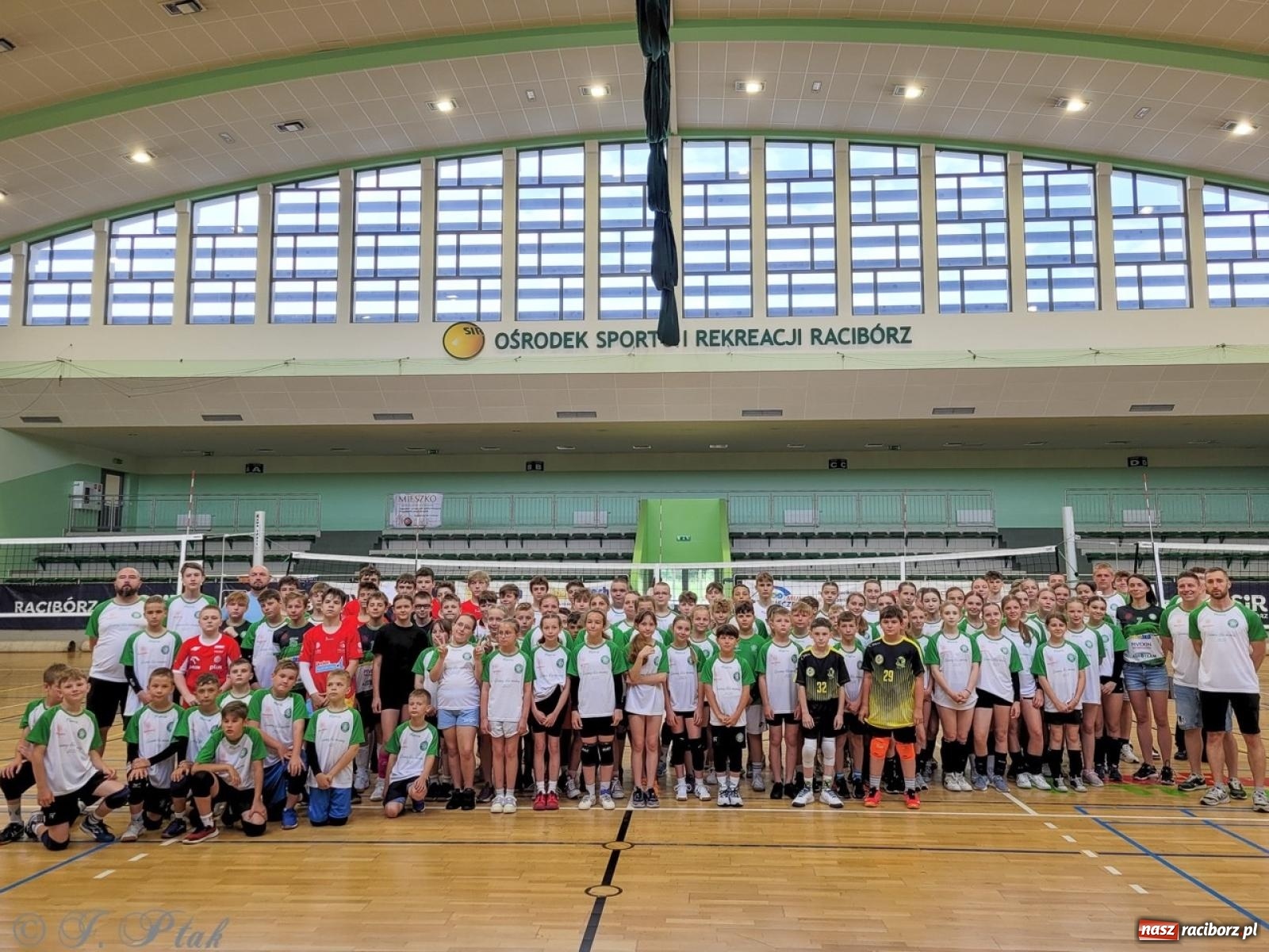 Zdjęcie w galerii na portalu naszraciborz.pl: 12. edycja turnieju Gramy dla Mamy odbyła się w Raciborzu wiadomości z regionu