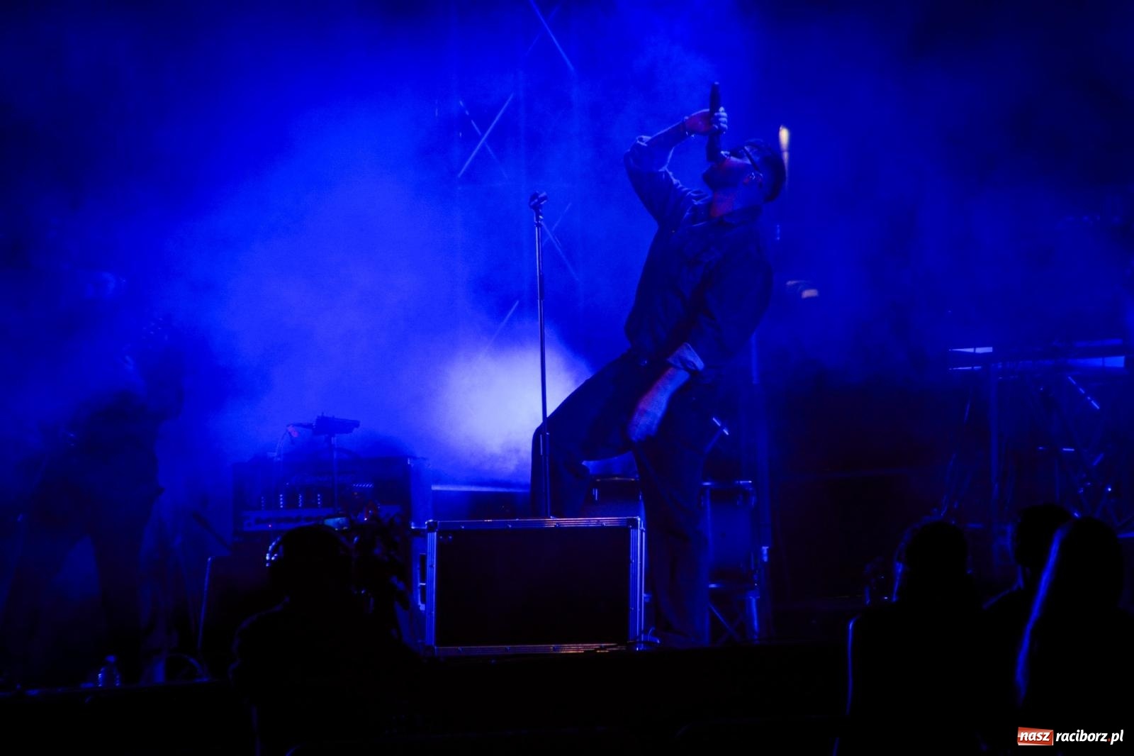 Zdjęcie w galerii na portalu naszraciborz.pl: Deszcz nie przegonił fanów – Viki Gabor i Grzegorz Hyży otworzyli Dni Raciborza [FOTO i WIDEO] wiadomości z regionu