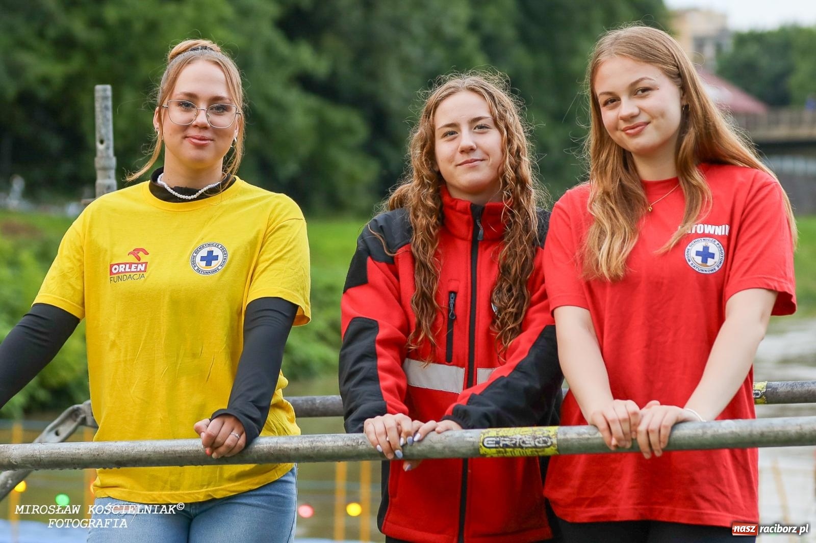 Zdjęcie w galerii na portalu naszraciborz.pl: Deszcz nie przegonił fanów – Viki Gabor i Grzegorz Hyży otworzyli Dni Raciborza [FOTO i WIDEO] wiadomości z regionu
