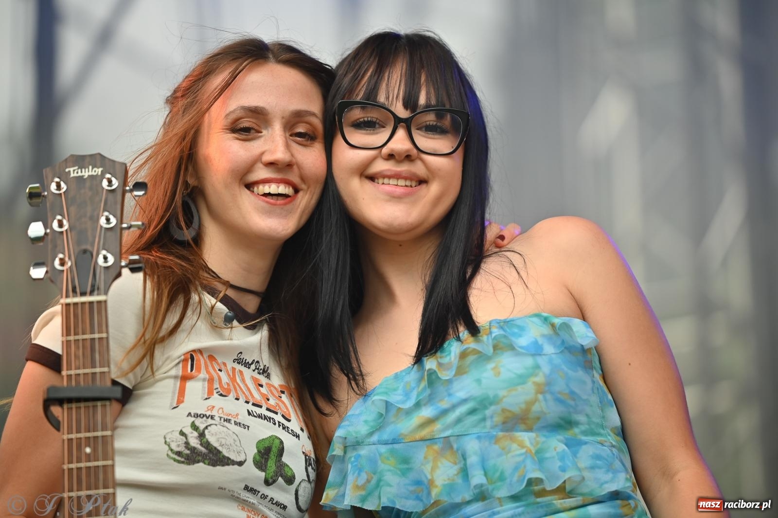 Zdjęcie w galerii na portalu naszraciborz.pl: Deszcz nie przegonił fanów – Viki Gabor i Grzegorz Hyży otworzyli Dni Raciborza [FOTO i WIDEO] wiadomości z regionu