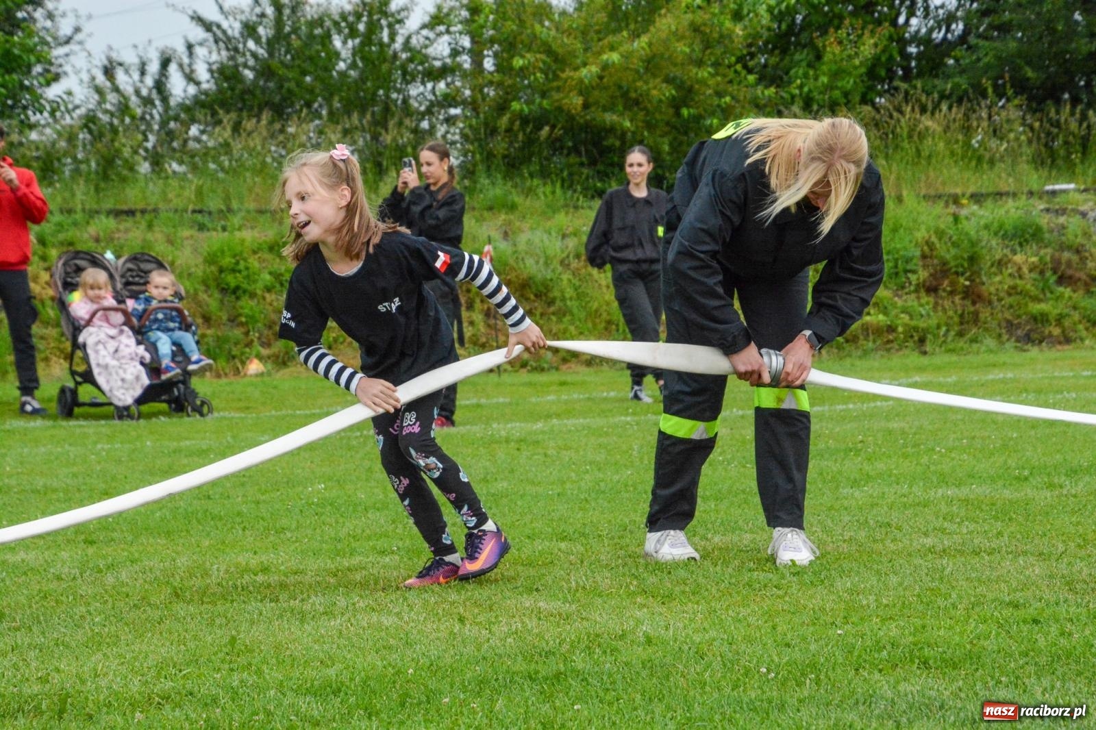 Zdjęcie w galerii na portalu naszraciborz.pl: Krzanowice biorą wszystko. Gminne zawody OSP w Wojnowicach ze startem drużyn dziecięcych [FOTO i WIDEO] wiadomości z regionu