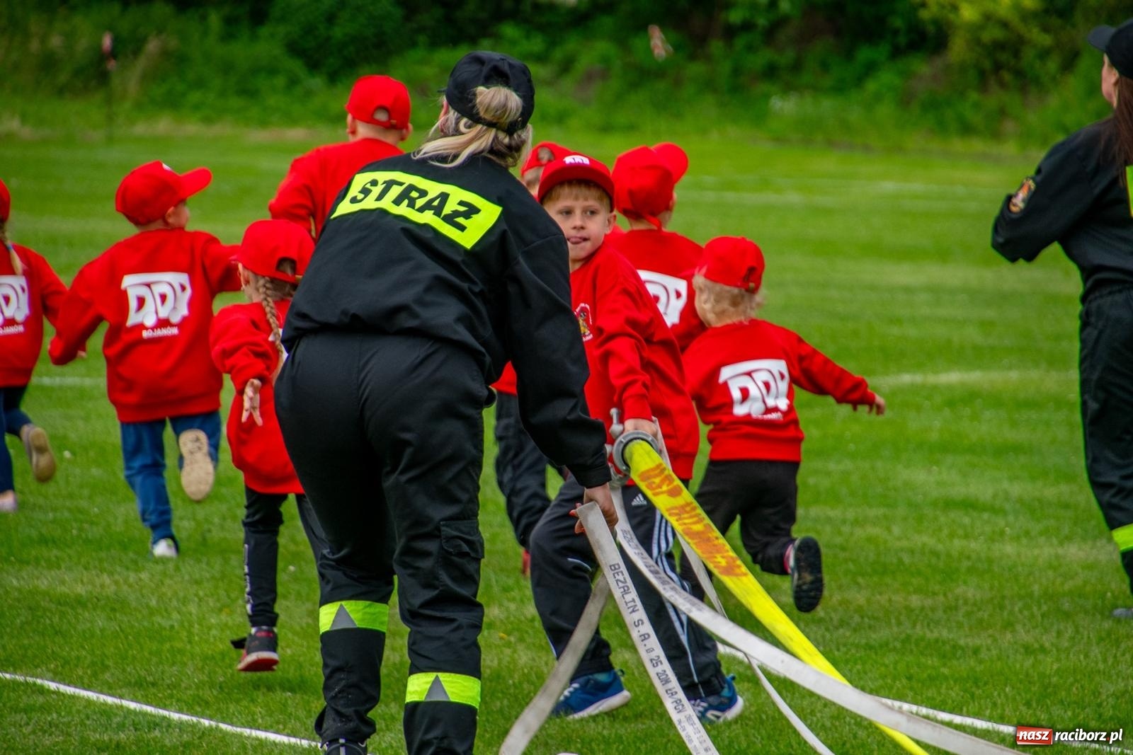 Zdjęcie w galerii na portalu naszraciborz.pl: Krzanowice biorą wszystko. Gminne zawody OSP w Wojnowicach ze startem drużyn dziecięcych [FOTO i WIDEO] wiadomości z regionu