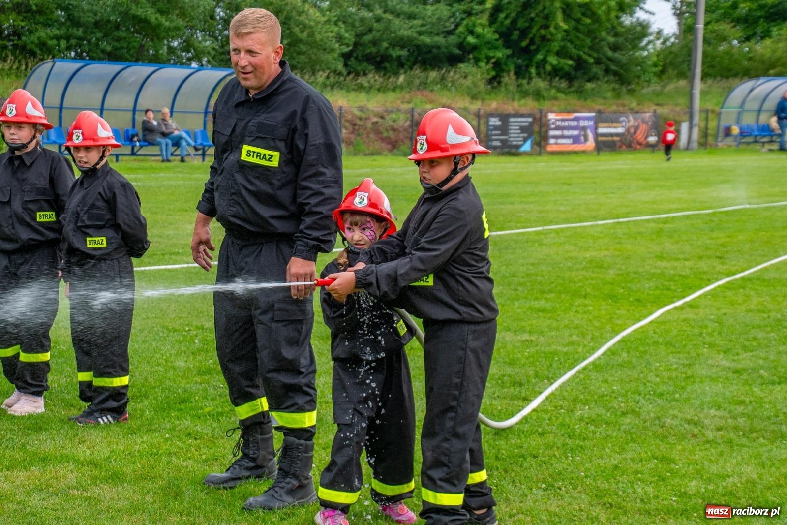 Zdjęcie w galerii na portalu naszraciborz.pl: Krzanowice biorą wszystko. Gminne zawody OSP w Wojnowicach ze startem drużyn dziecięcych [FOTO i WIDEO] wiadomości z regionu