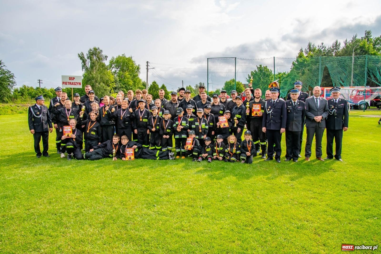 Zdjęcie w galerii na portalu naszraciborz.pl: Krzanowice biorą wszystko. Gminne zawody OSP w Wojnowicach ze startem drużyn dziecięcych [FOTO i WIDEO] wiadomości z regionu