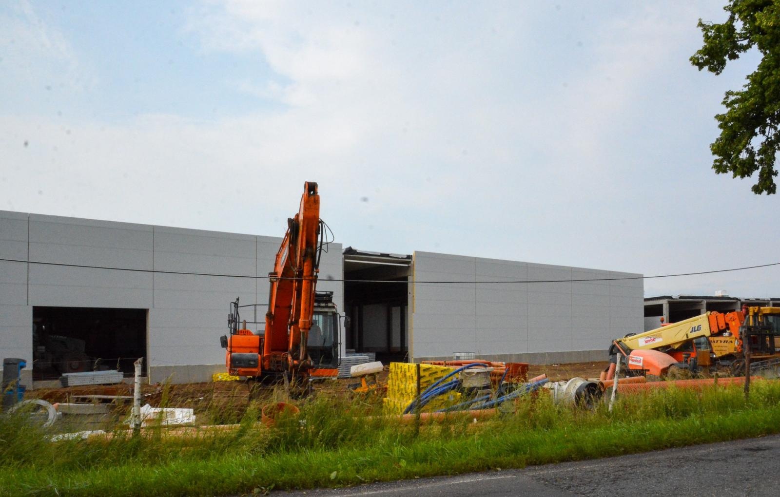 Zdjęcie w galerii na portalu naszraciborz.pl: Korki na mycie coraz większe. Miasto chce ronda przy nowym centrum handlowym wiadomości z regionu