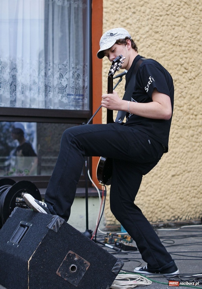 Zdjęcie w galerii na portalu naszraciborz.pl: Reversal zagrał w Kuźni wiadomości z regionu