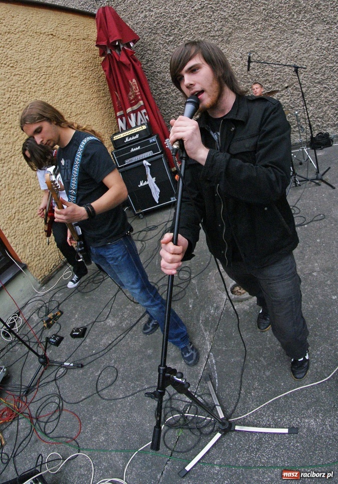 Zdjęcie w galerii na portalu naszraciborz.pl: Reversal zagrał w Kuźni wiadomości z regionu