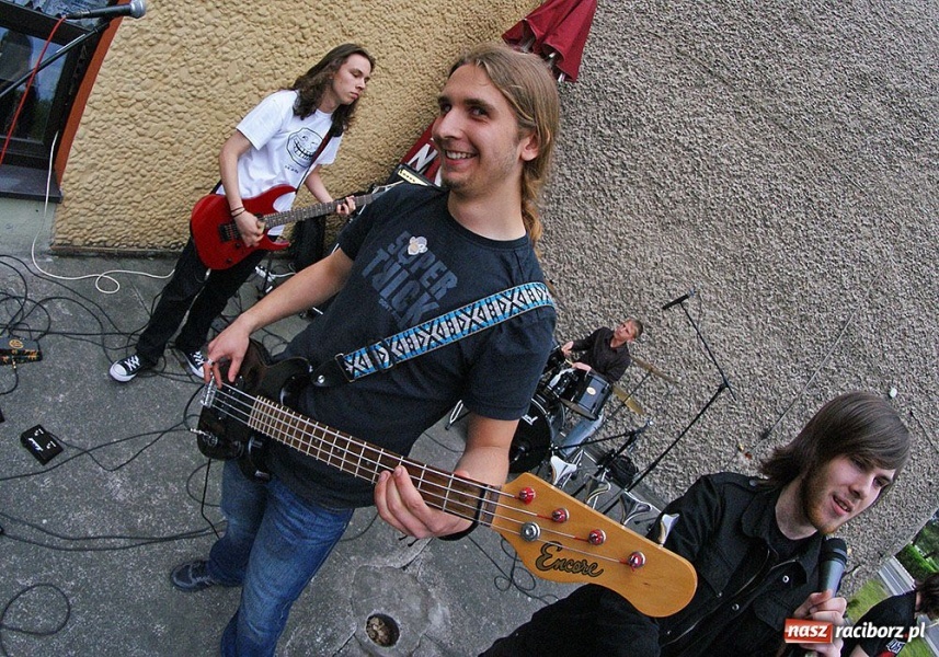 Zdjęcie w galerii na portalu naszraciborz.pl: Reversal zagrał w Kuźni wiadomości z regionu