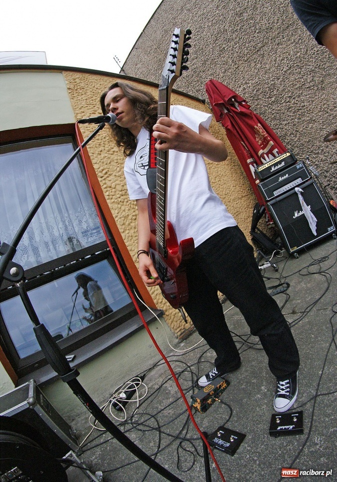 Zdjęcie w galerii na portalu naszraciborz.pl: Reversal zagrał w Kuźni wiadomości z regionu