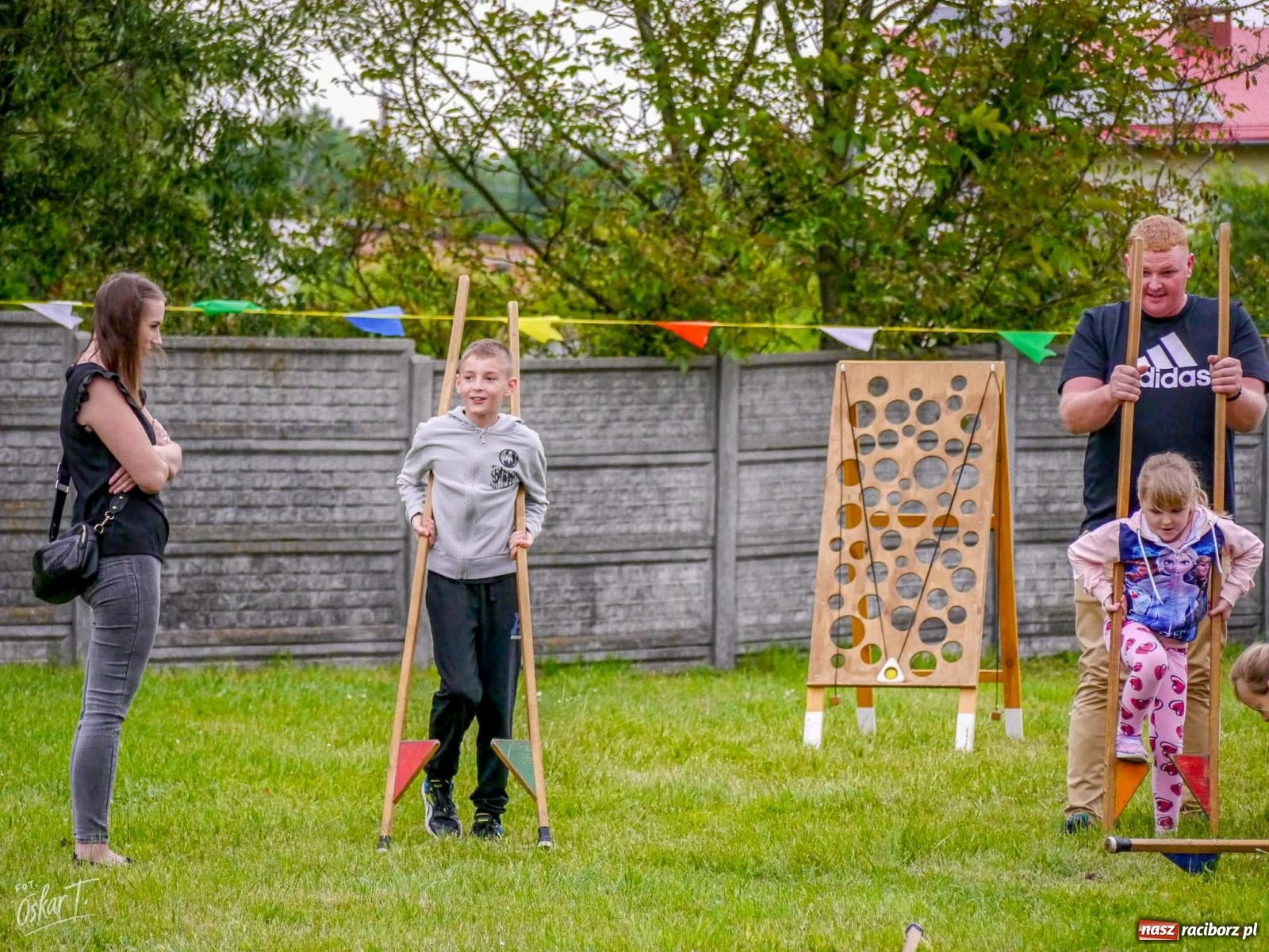 Zdjęcie w galerii na portalu naszraciborz.pl: Rodzinny Piknik z okazji Dnia Dziecka w Nędzy pełen radości i atrakcji  wiadomości z regionu