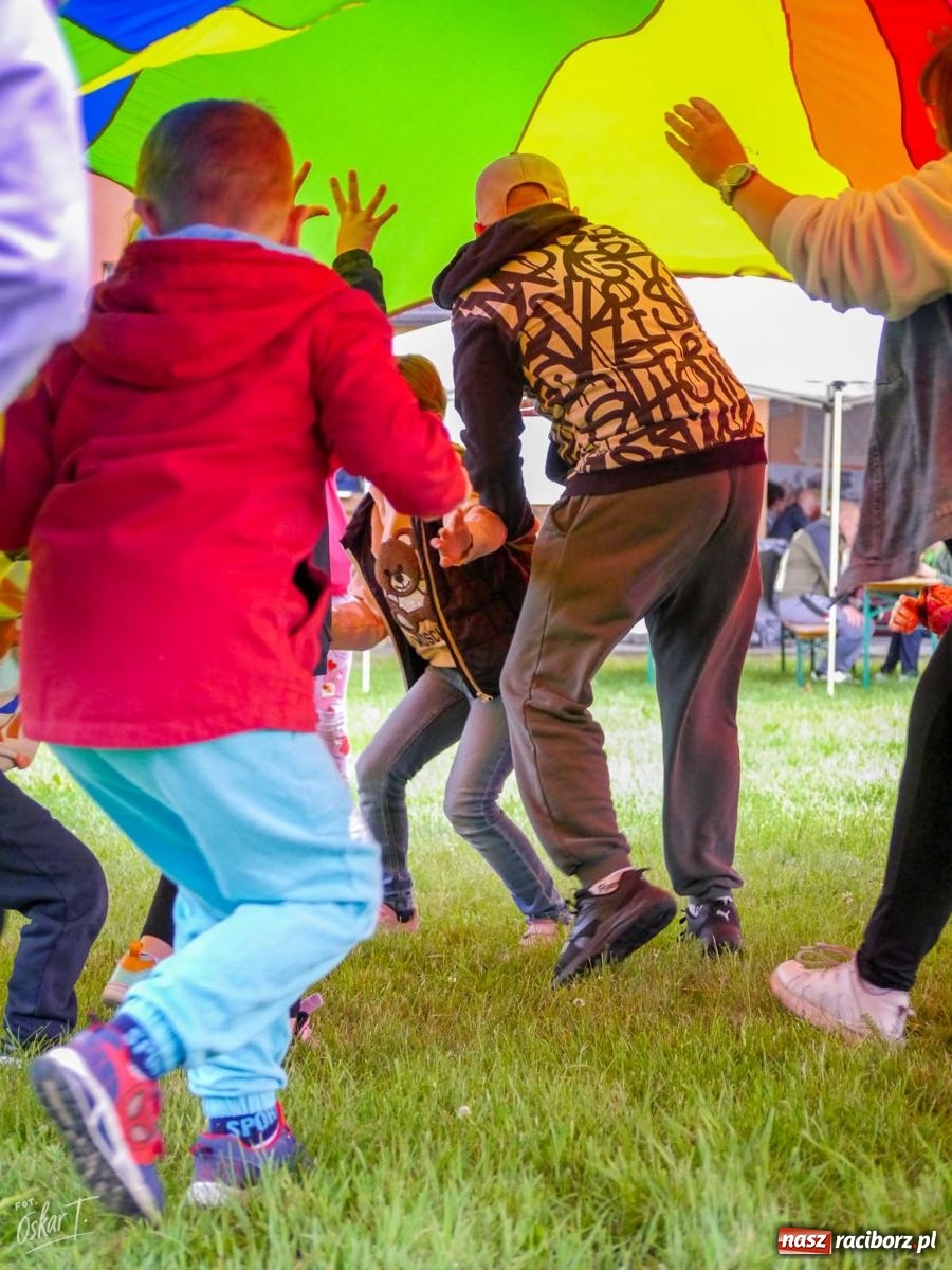 Zdjęcie w galerii na portalu naszraciborz.pl: Rodzinny Piknik z okazji Dnia Dziecka w Nędzy pełen radości i atrakcji  wiadomości z regionu