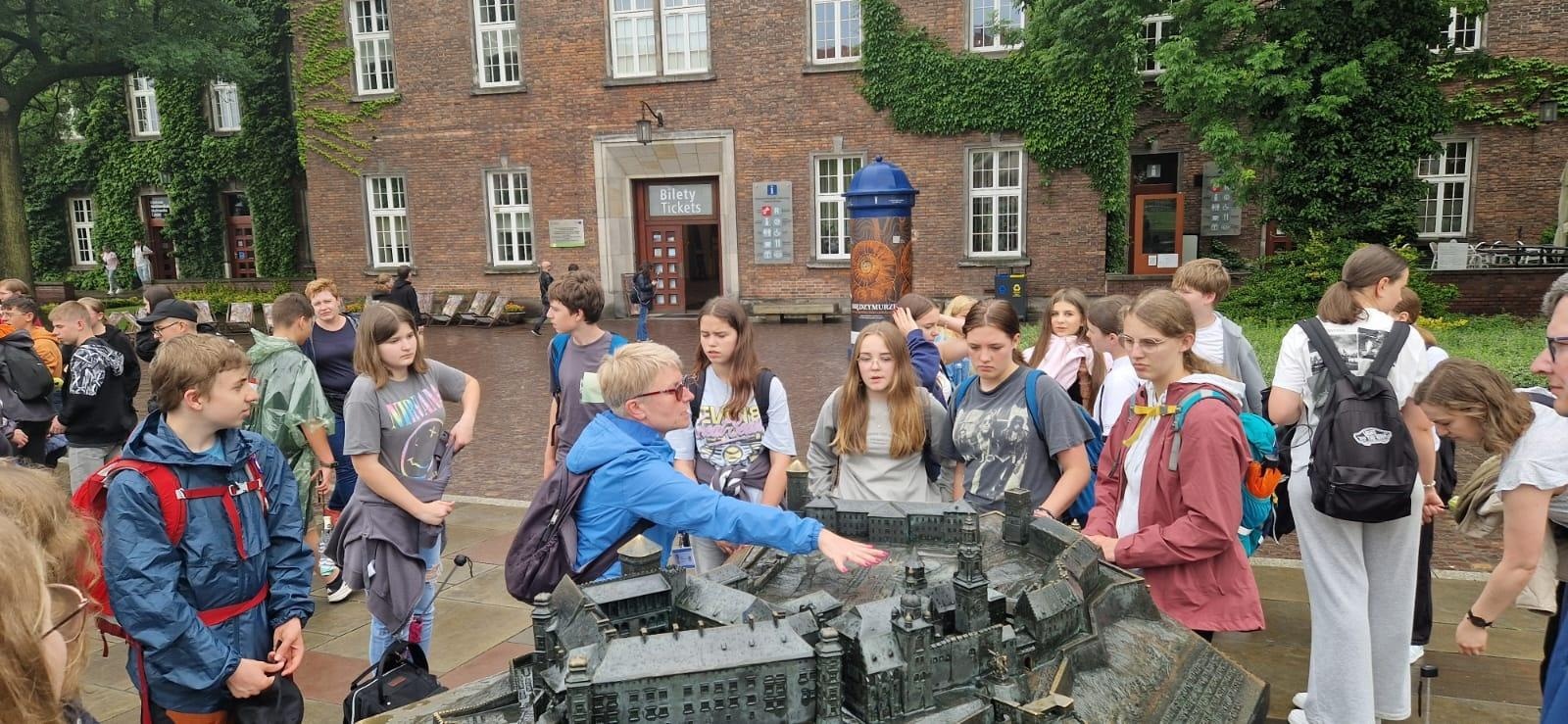 Zdjęcie w galerii na portalu naszraciborz.pl: Języki jednoczą świat – uczniowie z Niemiec po raz kolejny odwiedzili Racibórz w ramach wymiany szkolnej wiadomości z regionu