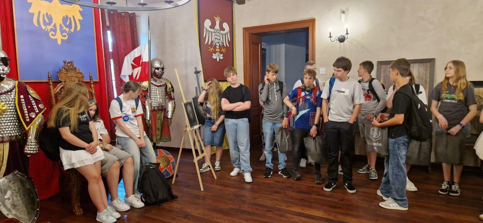 Zdjęcie w galerii na portalu naszraciborz.pl: Języki jednoczą świat – uczniowie z Niemiec po raz kolejny odwiedzili Racibórz w ramach wymiany szkolnej wiadomości z regionu