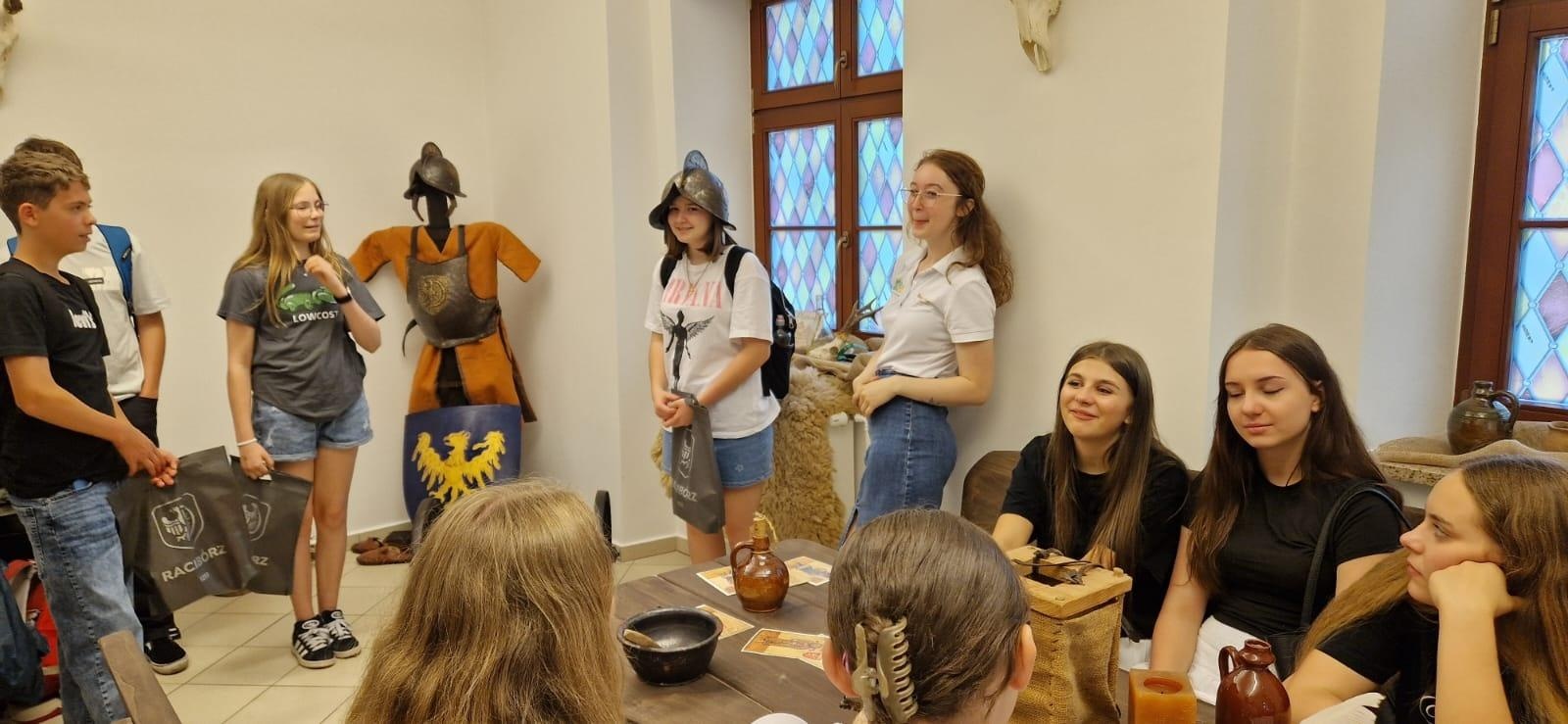 Zdjęcie w galerii na portalu naszraciborz.pl: Języki jednoczą świat – uczniowie z Niemiec po raz kolejny odwiedzili Racibórz w ramach wymiany szkolnej wiadomości z regionu