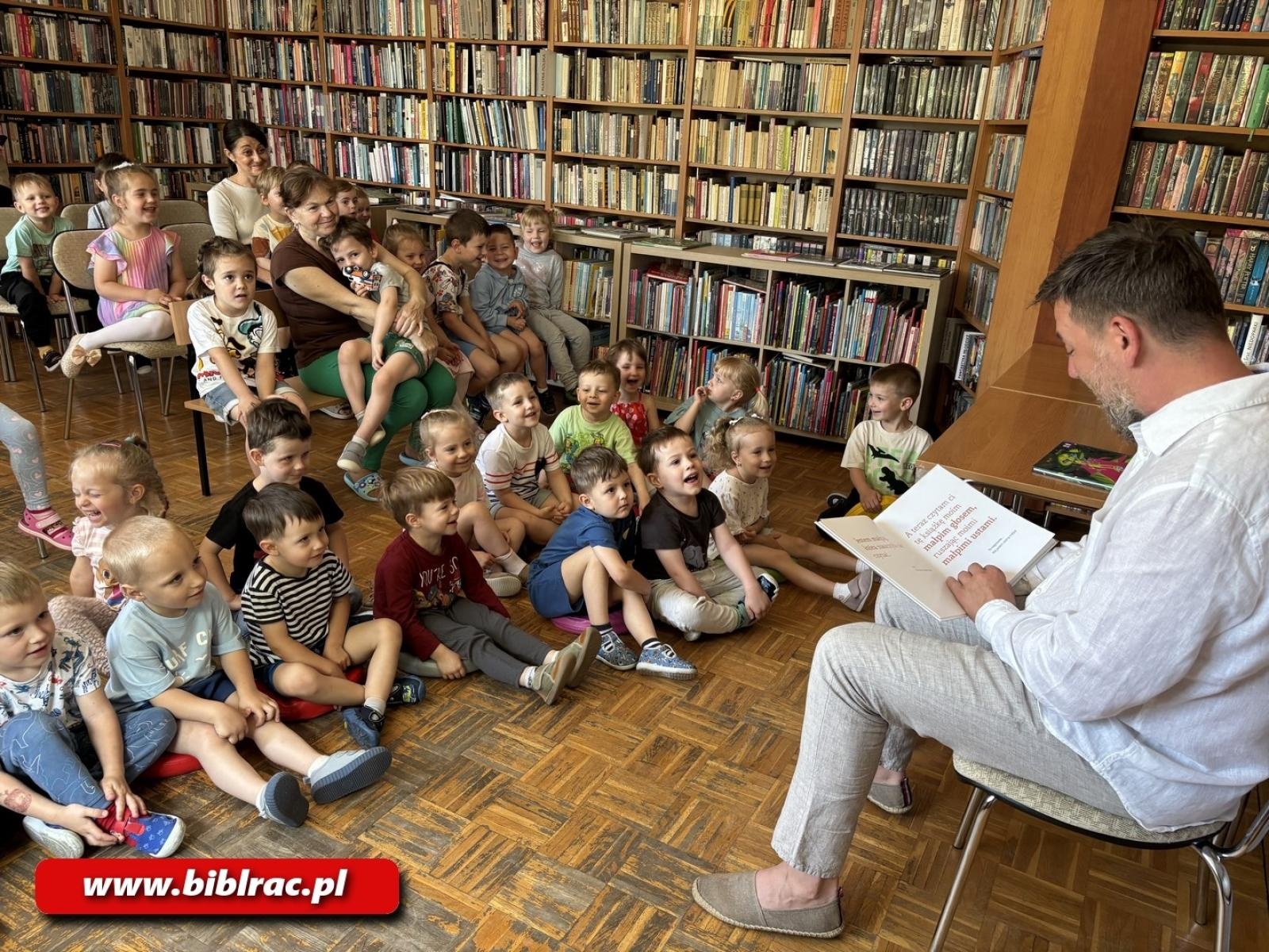 Zdjęcie w galerii na portalu naszraciborz.pl: Bo czytanie zbliża! Za nami Tydzień Czytania Dzieciom w Raciborzu wiadomości z regionu