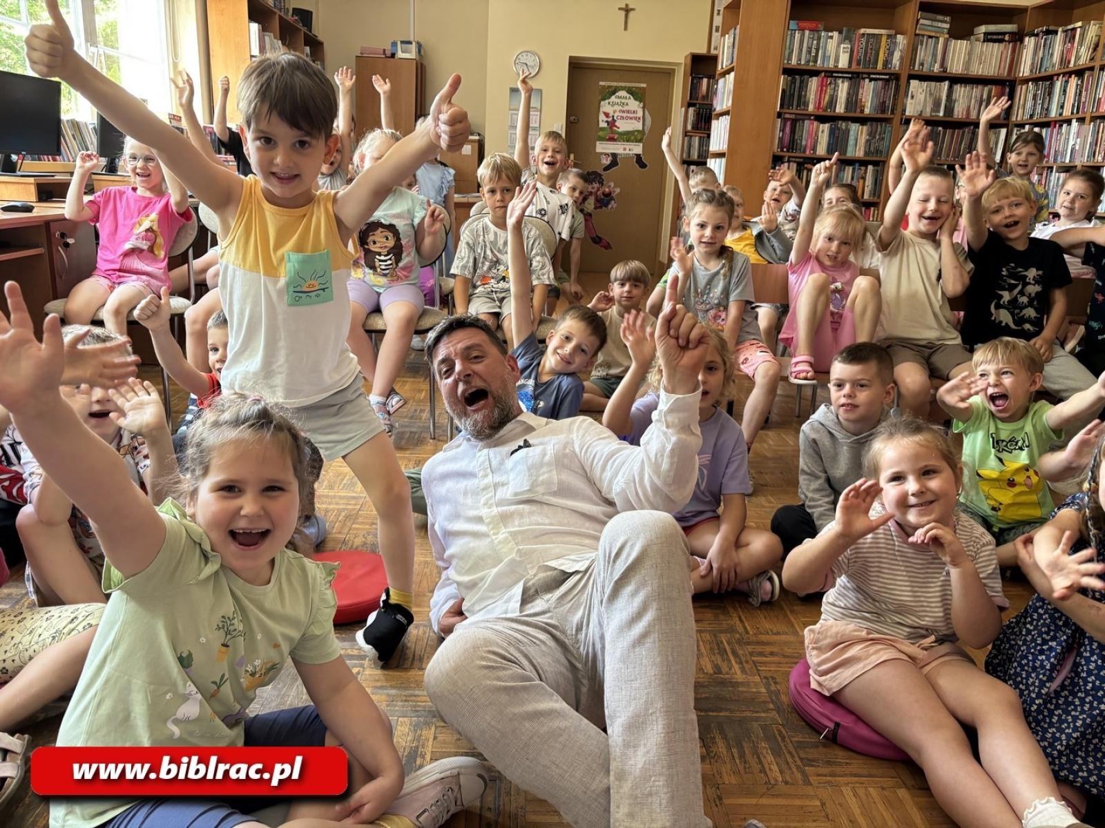 Zdjęcie w galerii na portalu naszraciborz.pl: Bo czytanie zbliża! Za nami Tydzień Czytania Dzieciom w Raciborzu wiadomości z regionu