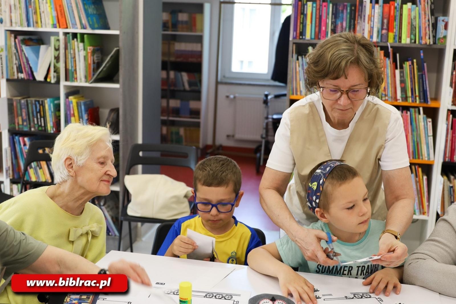 Zdjęcie w galerii na portalu naszraciborz.pl: Bo czytanie zbliża! Za nami Tydzień Czytania Dzieciom w Raciborzu wiadomości z regionu