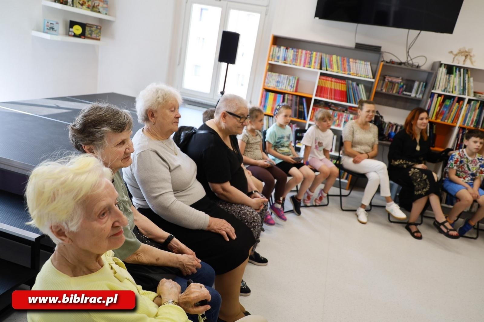 Zdjęcie w galerii na portalu naszraciborz.pl: Bo czytanie zbliża! Za nami Tydzień Czytania Dzieciom w Raciborzu wiadomości z regionu