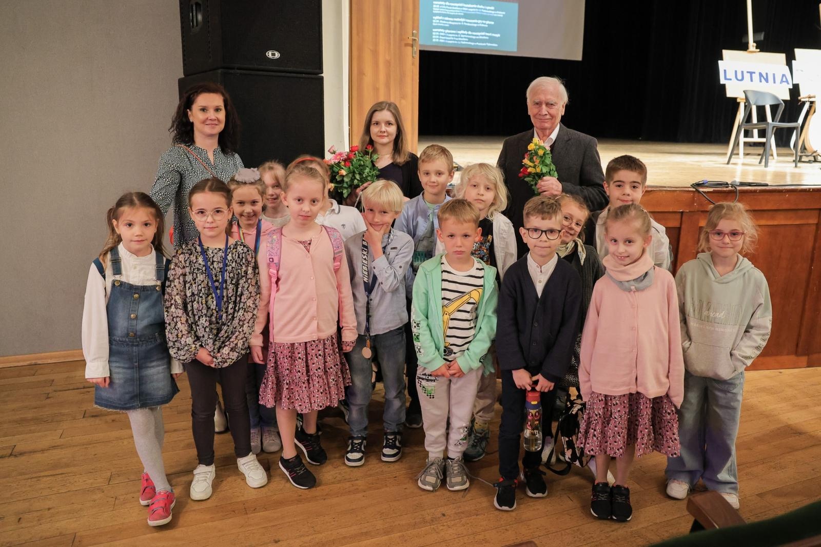 Zdjęcie w galerii na portalu naszraciborz.pl: LUTNIA, TEORBA, gitara barokowa na koncertach umuzykalniających w RCK – czym różnią się od współczesnych gitar? wiadomości z regionu