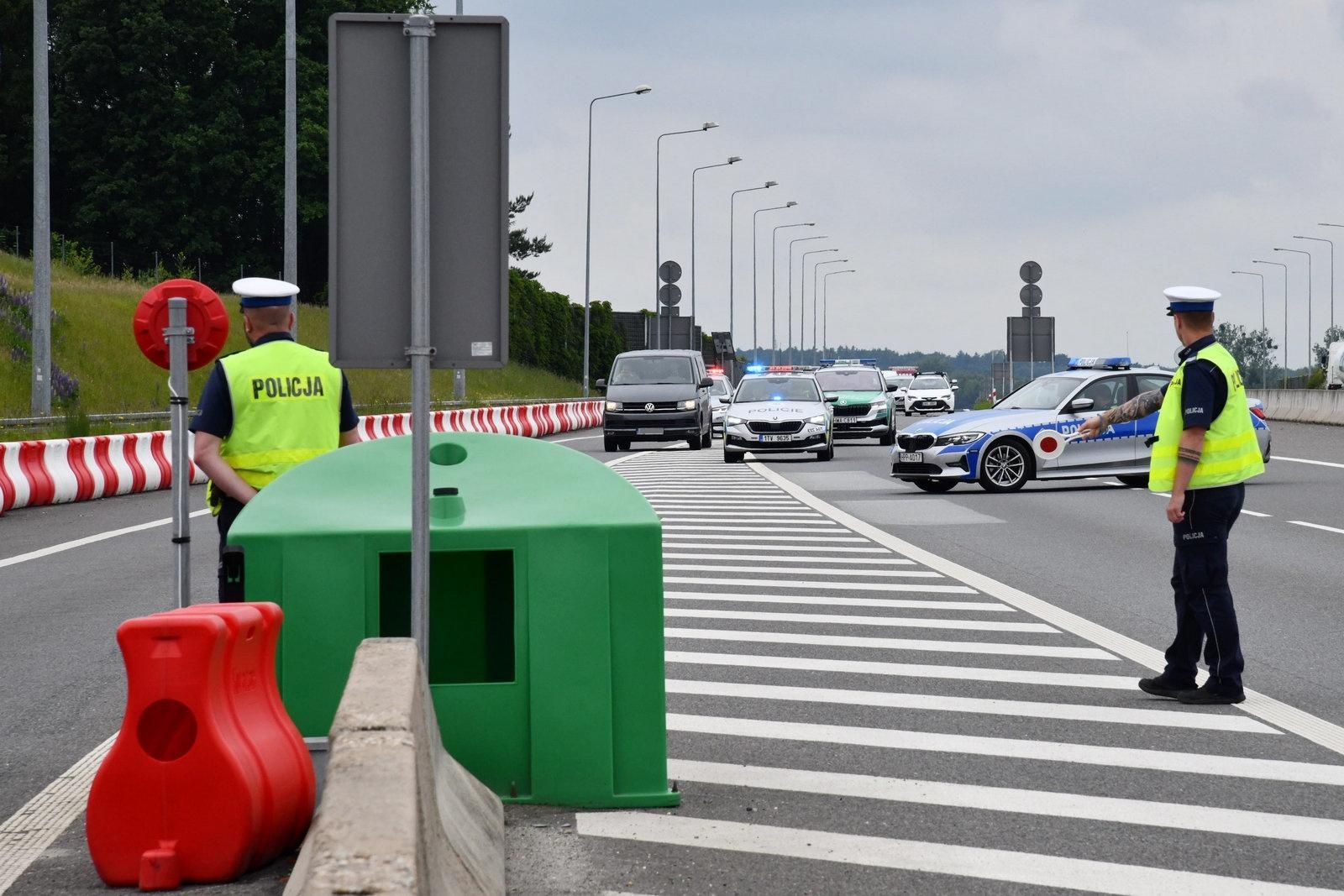 Zdjęcie w galerii na portalu naszraciborz.pl: Autostrada A1 – spektakularny pościg i dynamiczne zatrzymanie! [FOTO i WIDEO] wiadomości z regionu