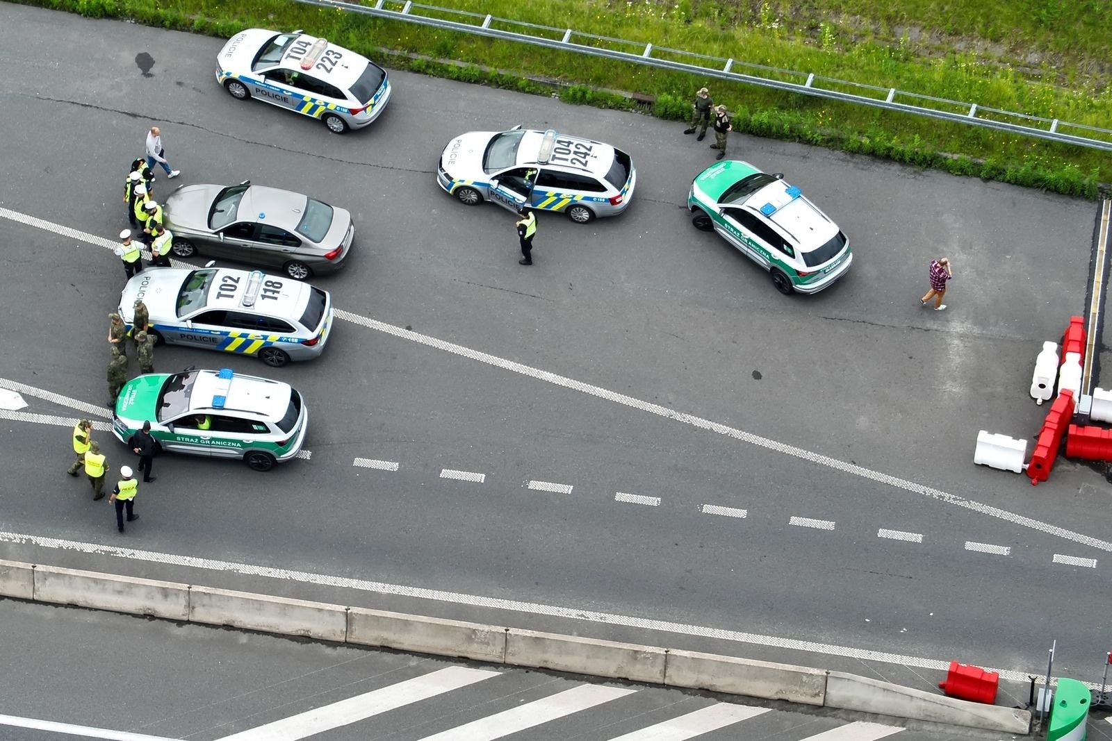 Zdjęcie w galerii na portalu naszraciborz.pl: Autostrada A1 – spektakularny pościg i dynamiczne zatrzymanie! [FOTO i WIDEO] wiadomości z regionu
