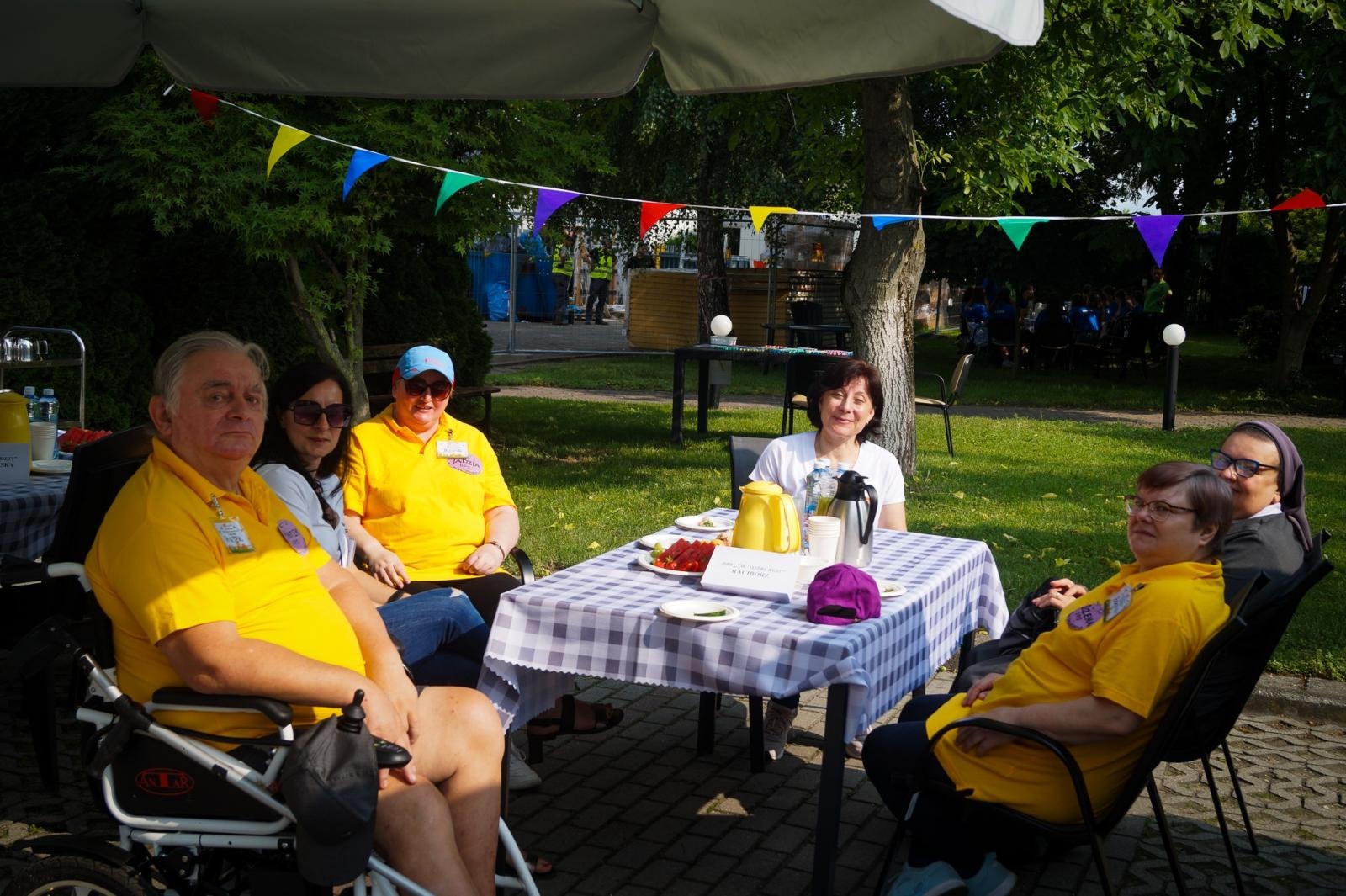 Zdjęcie w galerii na portalu naszraciborz.pl: XXI Spartakiada Domów Pomocy Społecznej Aktywnie, znaczy zdrowo [FOTO] wiadomości z regionu