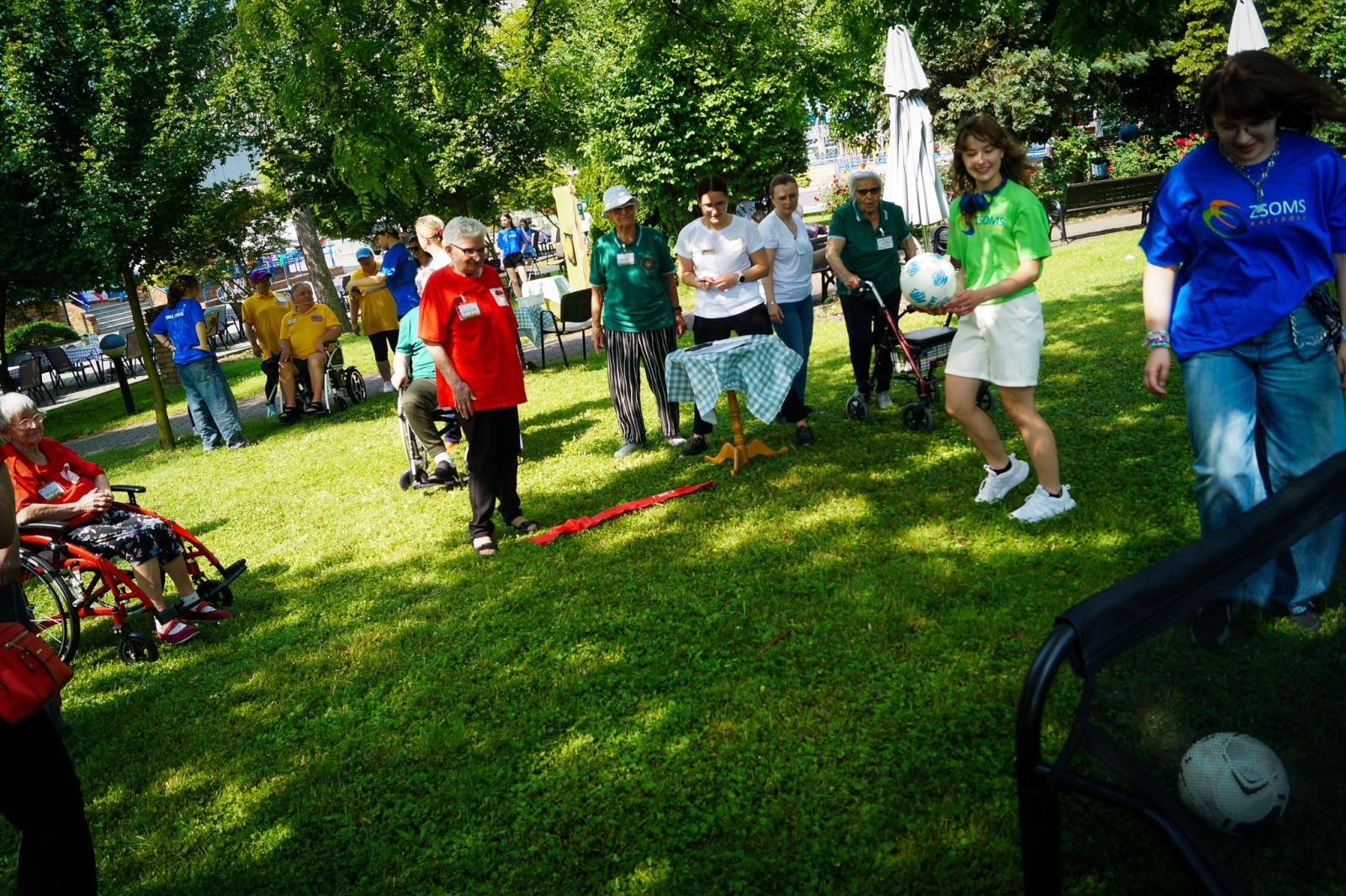 Zdjęcie w galerii na portalu naszraciborz.pl: XXI Spartakiada Domów Pomocy Społecznej Aktywnie, znaczy zdrowo [FOTO] wiadomości z regionu