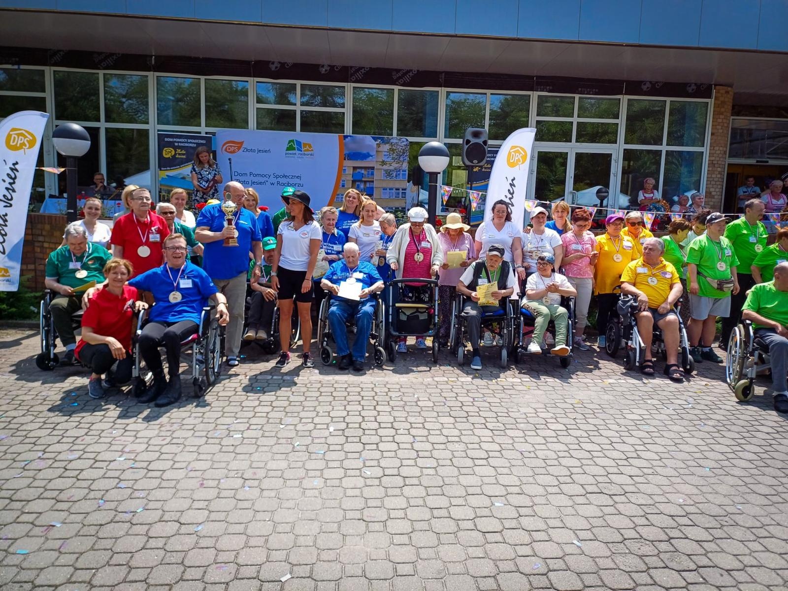 Zdjęcie w galerii na portalu naszraciborz.pl: XXI Spartakiada Domów Pomocy Społecznej Aktywnie, znaczy zdrowo [FOTO] wiadomości z regionu