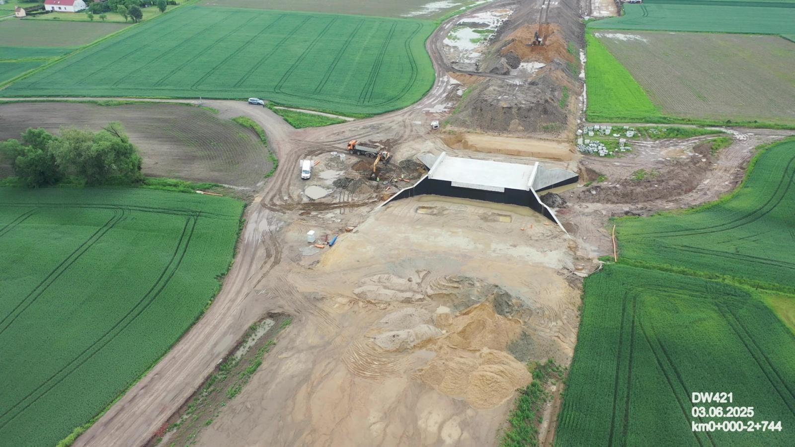 Zdjęcie w galerii na portalu naszraciborz.pl: Tak powstaje nowy most pod Raciborzem. Zaawansowanie prac przekroczyło 50 proc. [FOTO] wiadomości z regionu