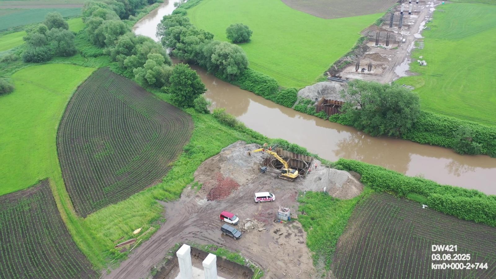 Zdjęcie w galerii na portalu naszraciborz.pl: Tak powstaje nowy most pod Raciborzem. Zaawansowanie prac przekroczyło 50 proc. [FOTO] wiadomości z regionu