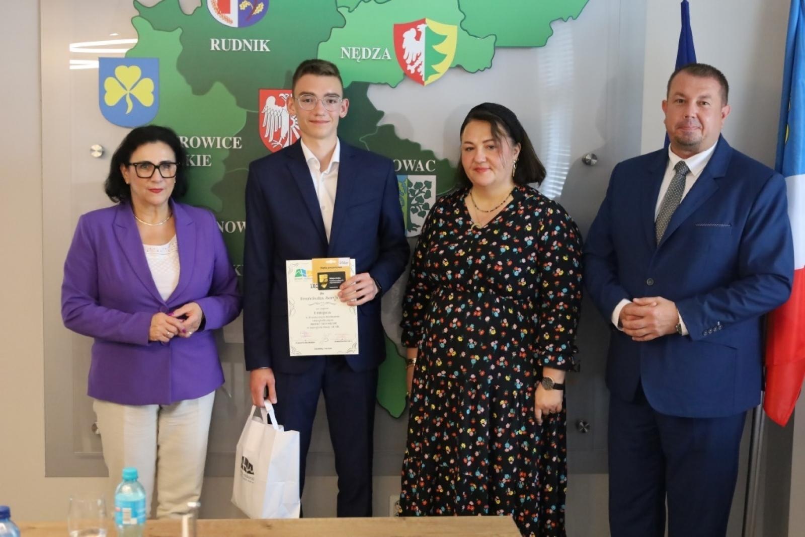 Zdjęcie w galerii na portalu naszraciborz.pl: XXXI edycja Powiatowego Konkursu Mistrz Ortografii wiadomości z regionu