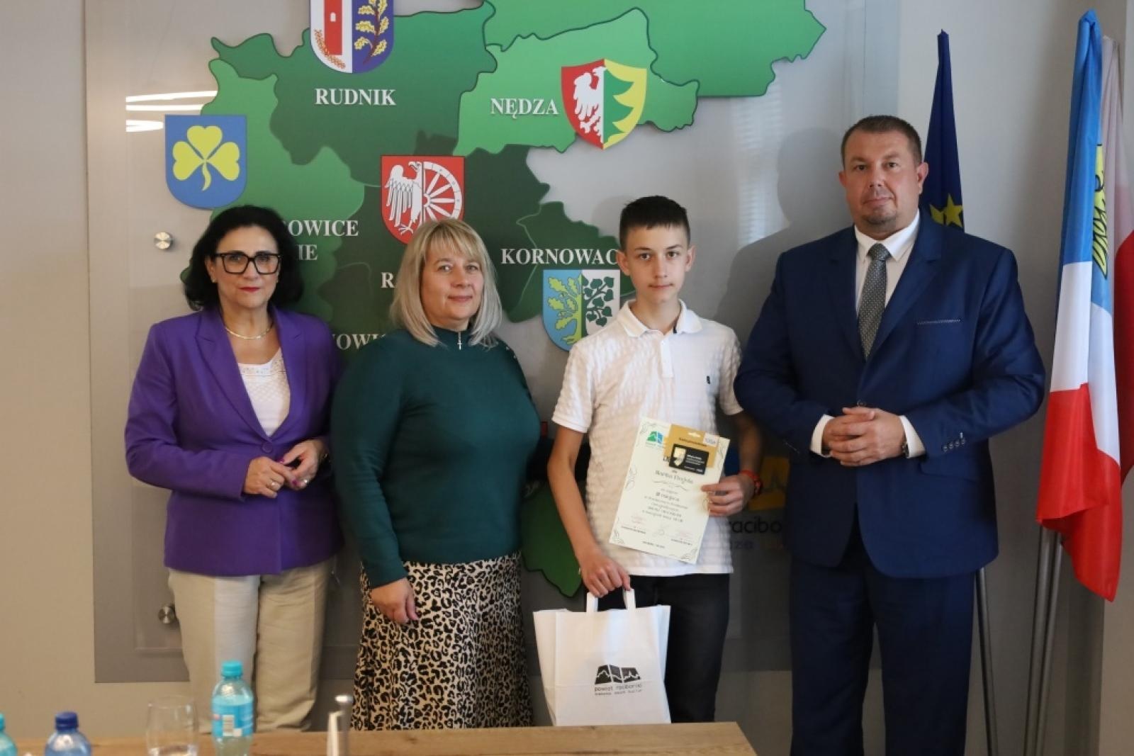 Zdjęcie w galerii na portalu naszraciborz.pl: XXXI edycja Powiatowego Konkursu Mistrz Ortografii wiadomości z regionu