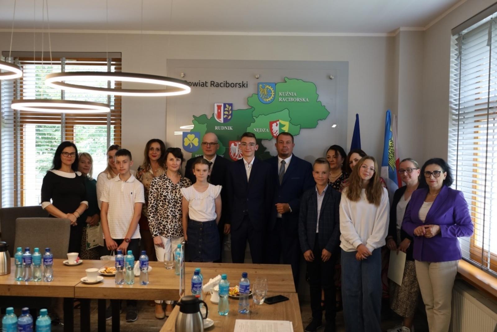 Zdjęcie w galerii na portalu naszraciborz.pl: XXXI edycja Powiatowego Konkursu Mistrz Ortografii wiadomości z regionu