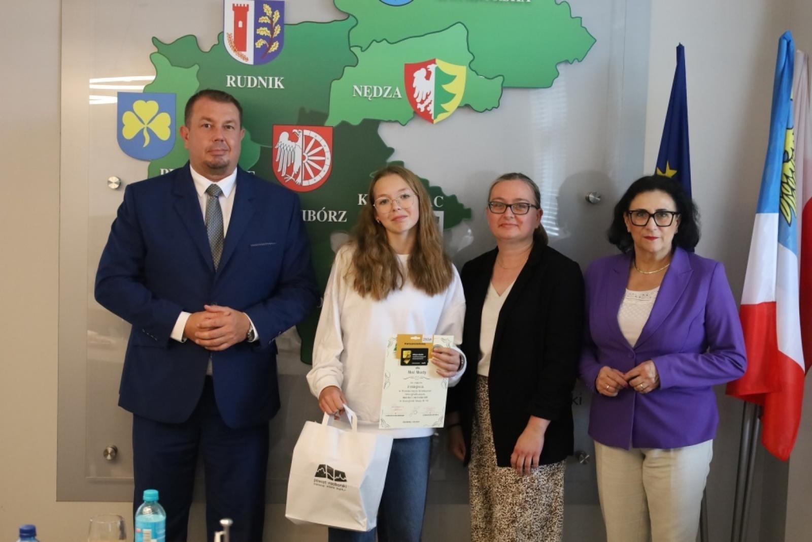 Zdjęcie w galerii na portalu naszraciborz.pl: XXXI edycja Powiatowego Konkursu Mistrz Ortografii wiadomości z regionu