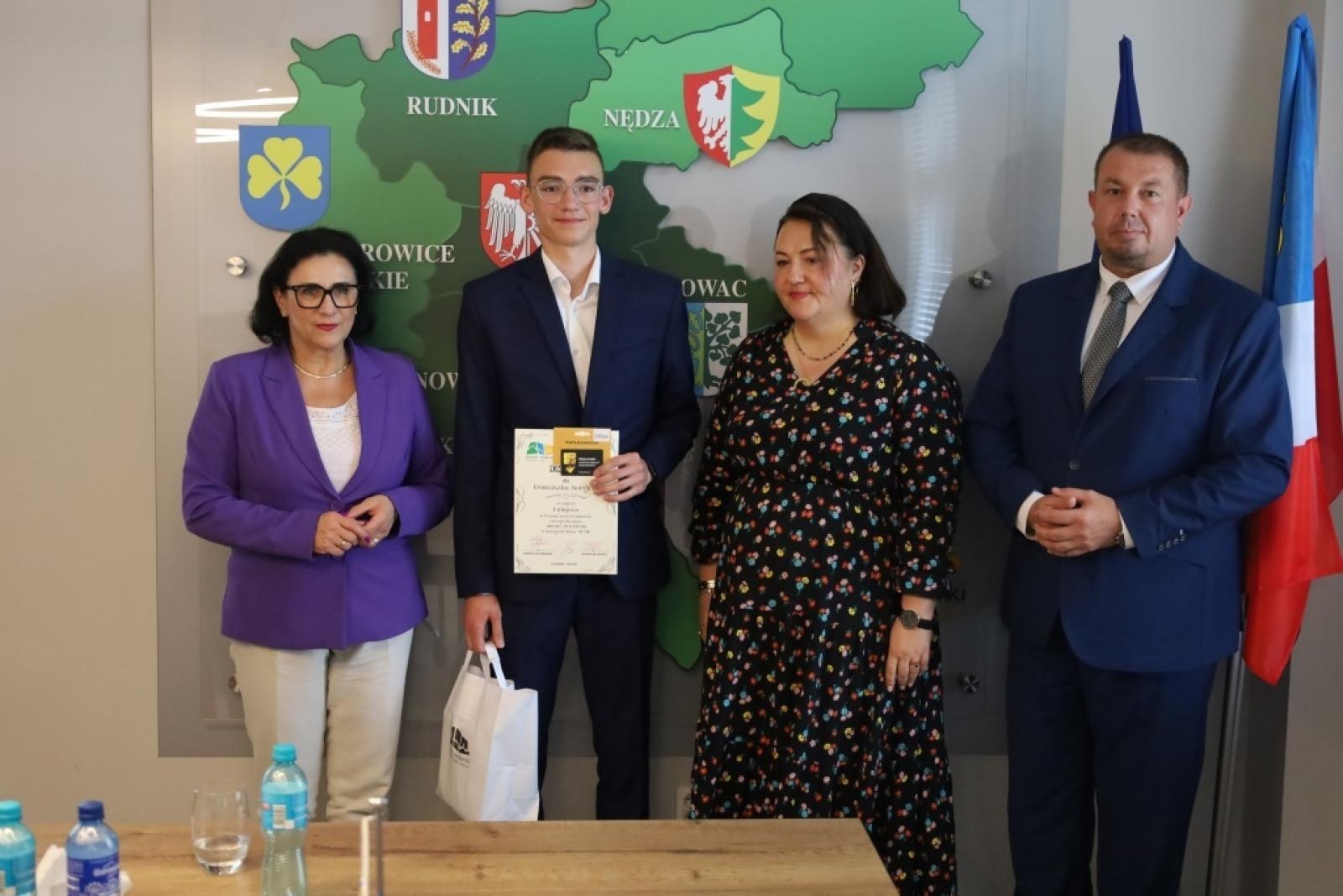 Zdjęcie w galerii na portalu naszraciborz.pl: XXXI edycja Powiatowego Konkursu Mistrz Ortografii wiadomości z regionu