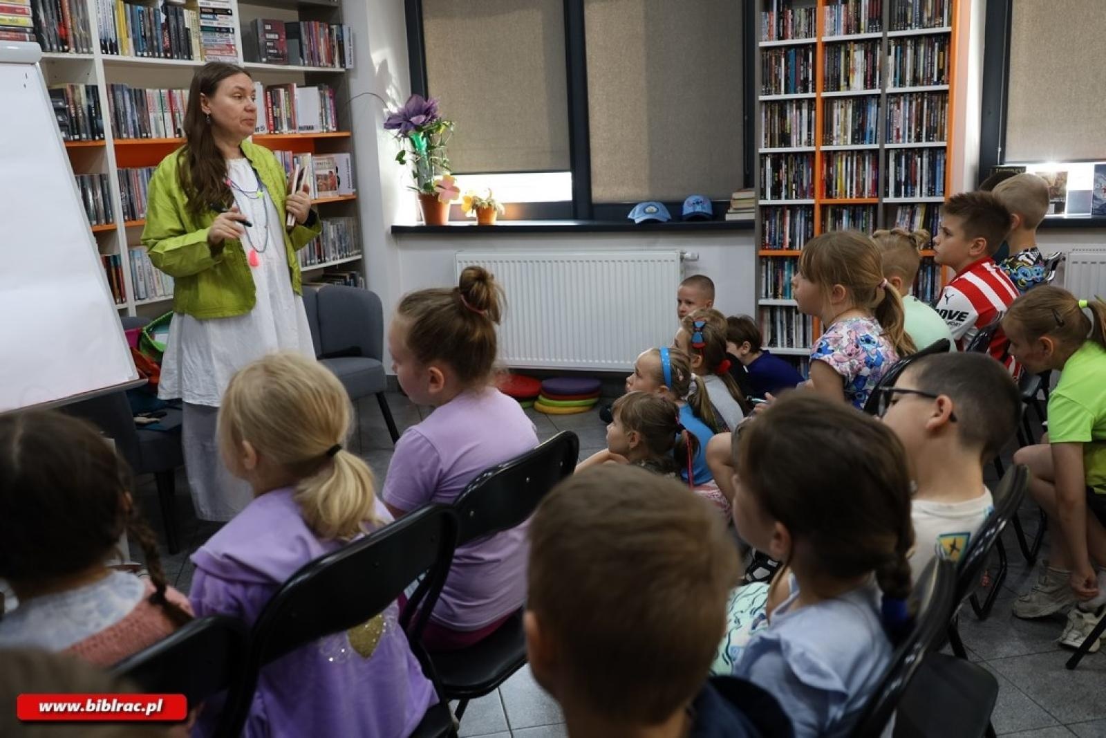 Zdjęcie w galerii na portalu naszraciborz.pl: Spotkanie z wyobraźnią – Zofia Stanecka w raciborskiej bibliotece wiadomości z regionu