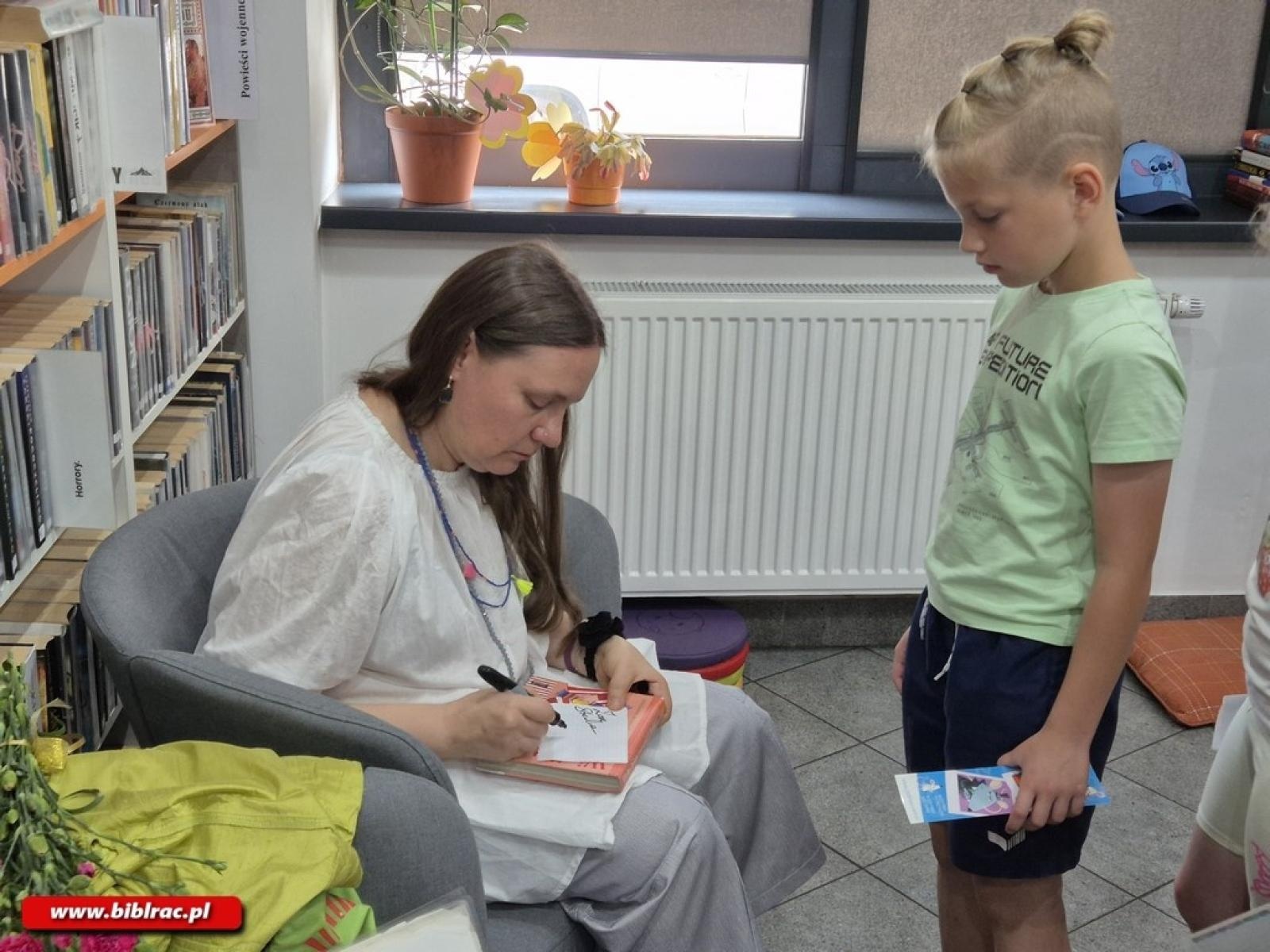 Zdjęcie w galerii na portalu naszraciborz.pl: Spotkanie z wyobraźnią – Zofia Stanecka w raciborskiej bibliotece wiadomości z regionu