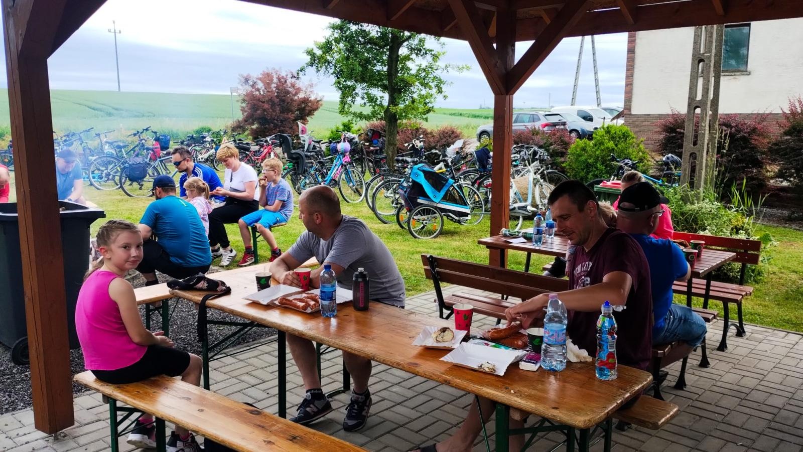 Zdjęcie w galerii na portalu naszraciborz.pl: Cyrkularne wyzwanie – rowerowa przygoda dla całej rodziny z ekologią w tle wiadomości z regionu