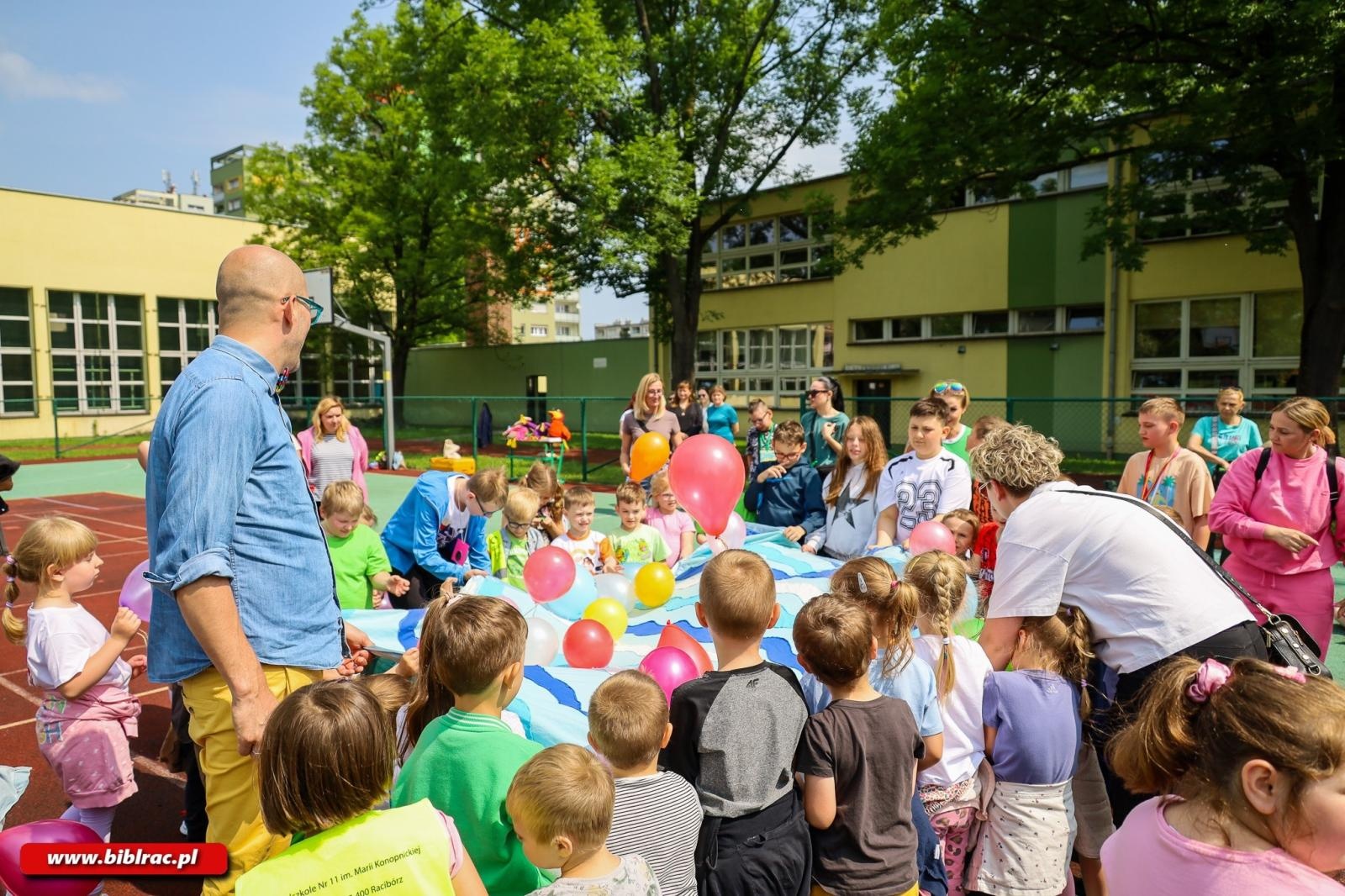 Zdjęcie w galerii na portalu naszraciborz.pl: Czerwcowy Turniej Przedszkolaków – Wszystkie dzieci nasze są! wiadomości z regionu