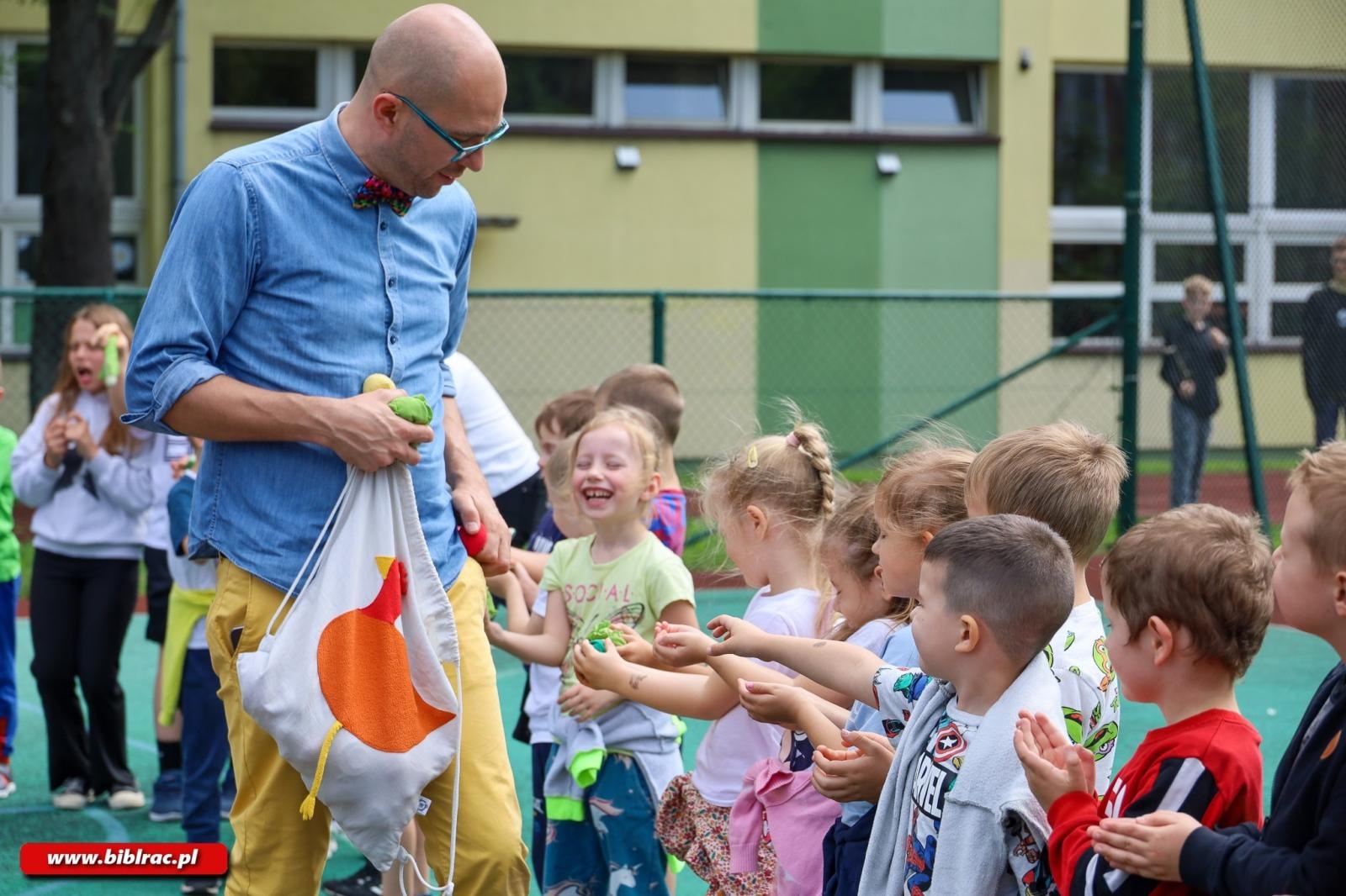 Zdjęcie w galerii na portalu naszraciborz.pl: Czerwcowy Turniej Przedszkolaków – Wszystkie dzieci nasze są! wiadomości z regionu