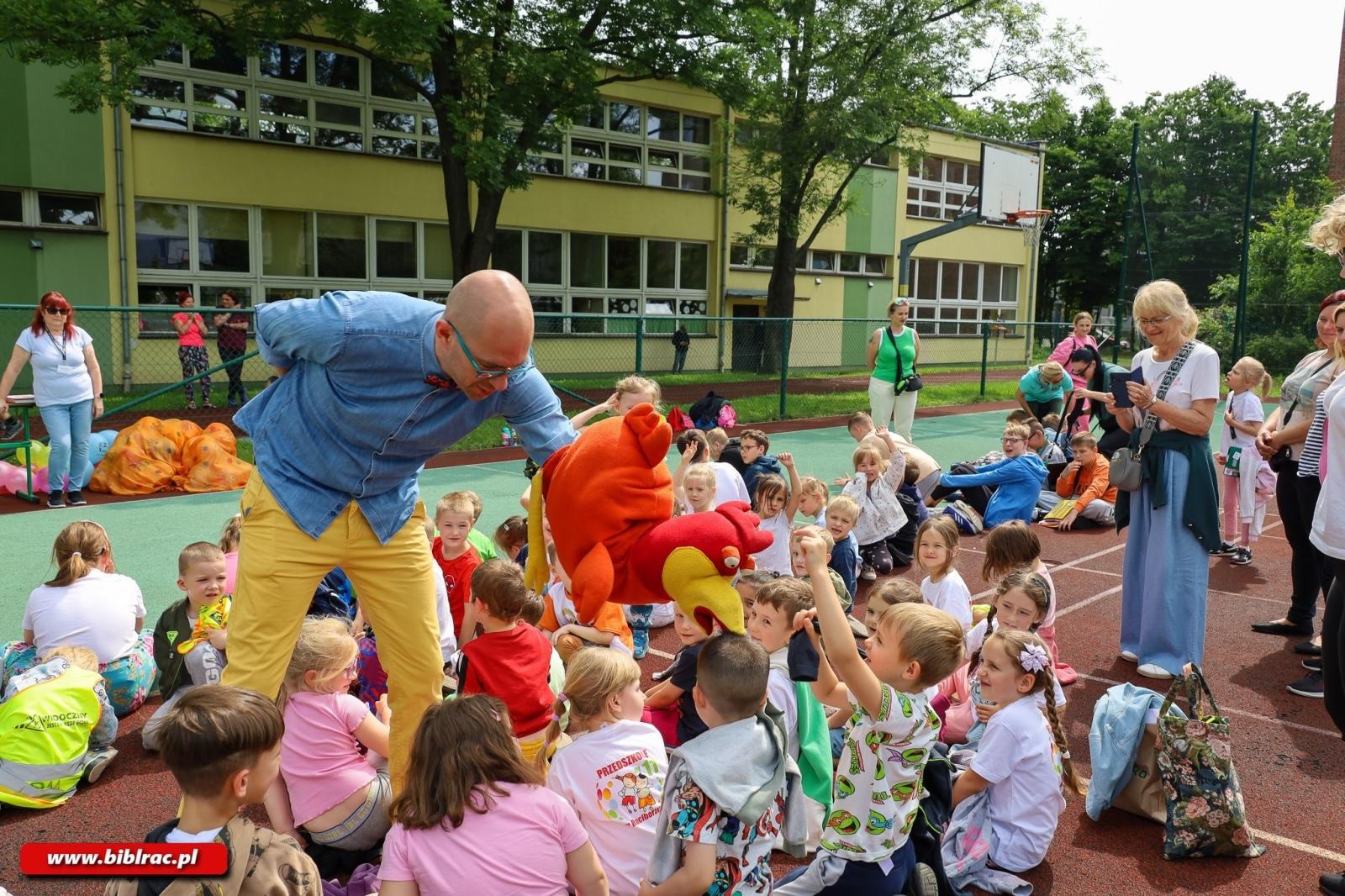 Zdjęcie w galerii na portalu naszraciborz.pl: Czerwcowy Turniej Przedszkolaków – Wszystkie dzieci nasze są! wiadomości z regionu