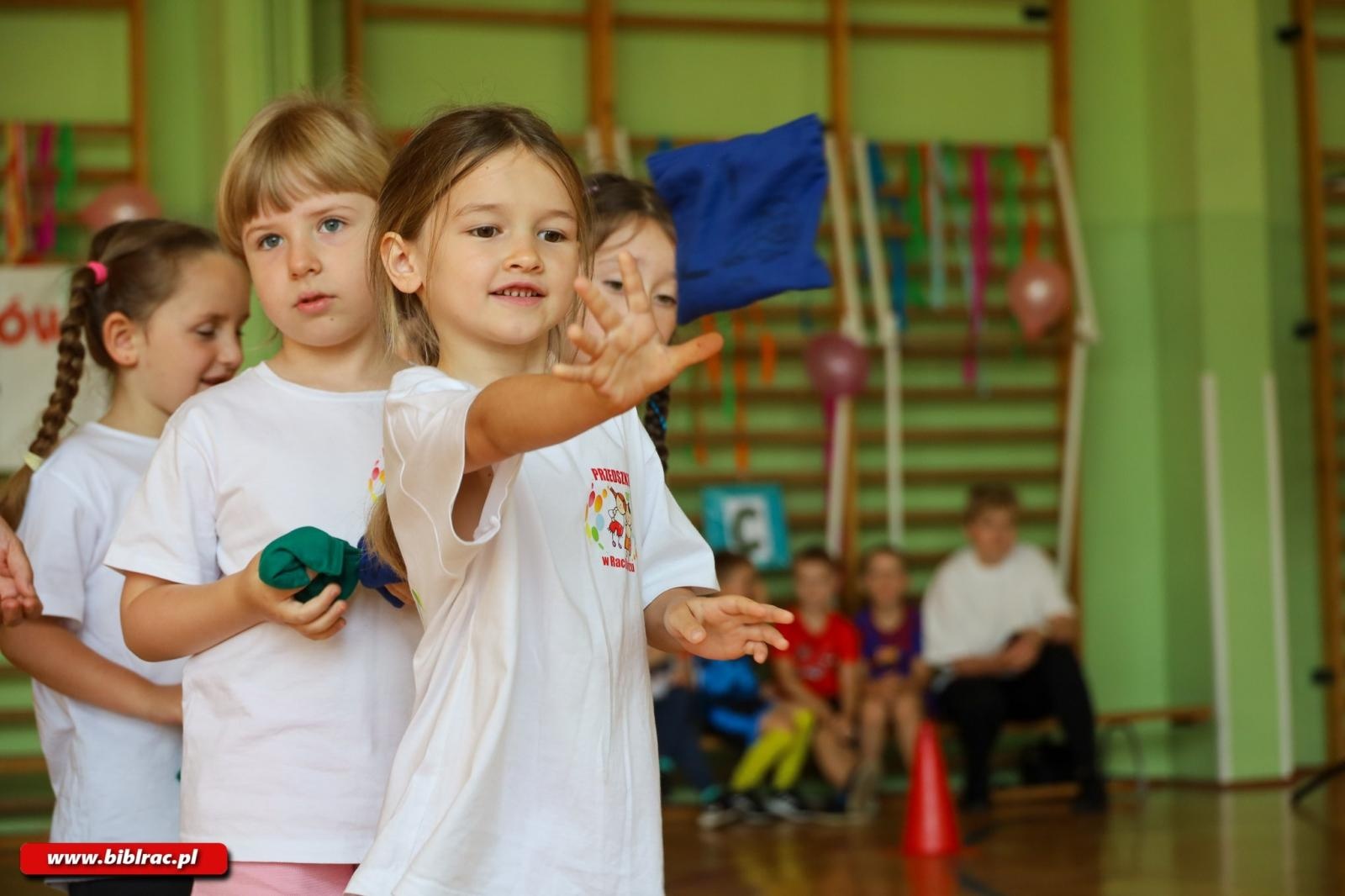 Zdjęcie w galerii na portalu naszraciborz.pl: Czerwcowy Turniej Przedszkolaków – Wszystkie dzieci nasze są! wiadomości z regionu