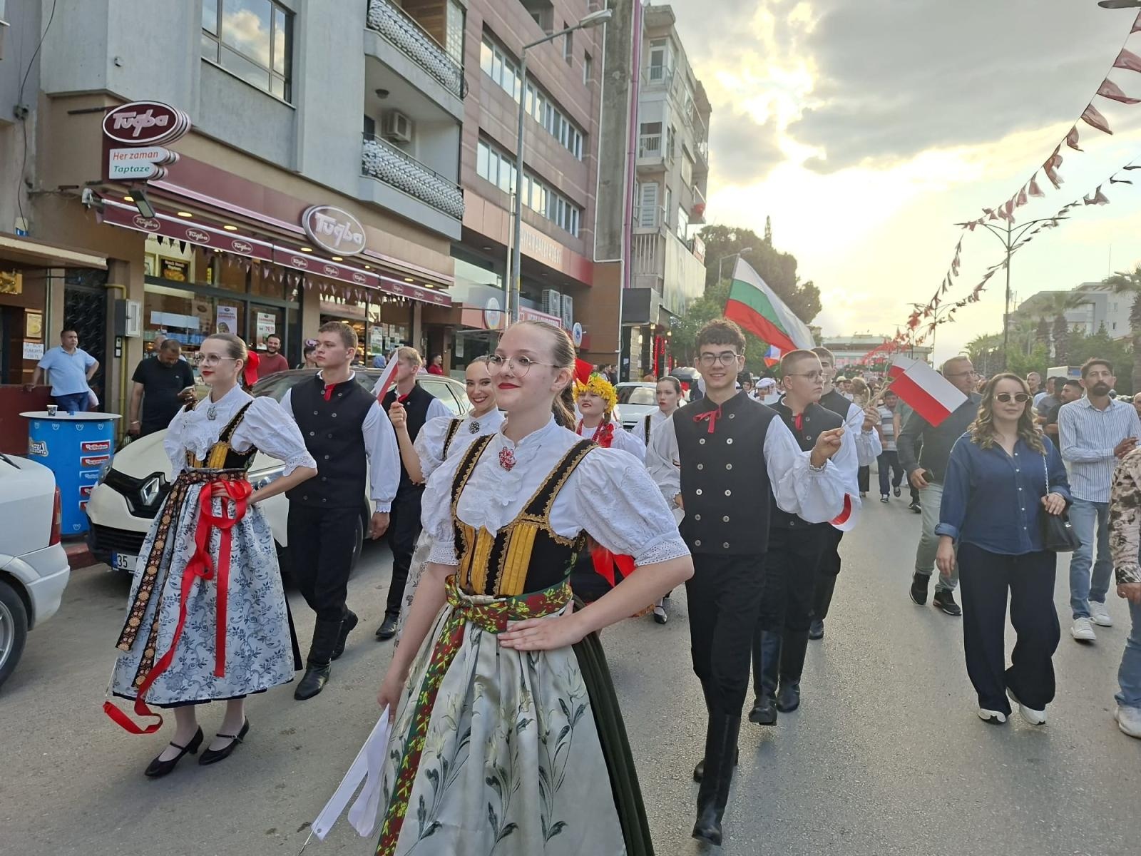 Zdjęcie w galerii na portalu naszraciborz.pl: Turecka przygoda tancerzy raciborskiego Źródła wiadomości z regionu