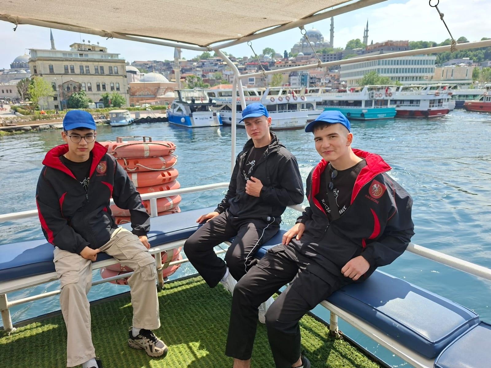 Zdjęcie w galerii na portalu naszraciborz.pl: Turecka przygoda tancerzy raciborskiego Źródła wiadomości z regionu