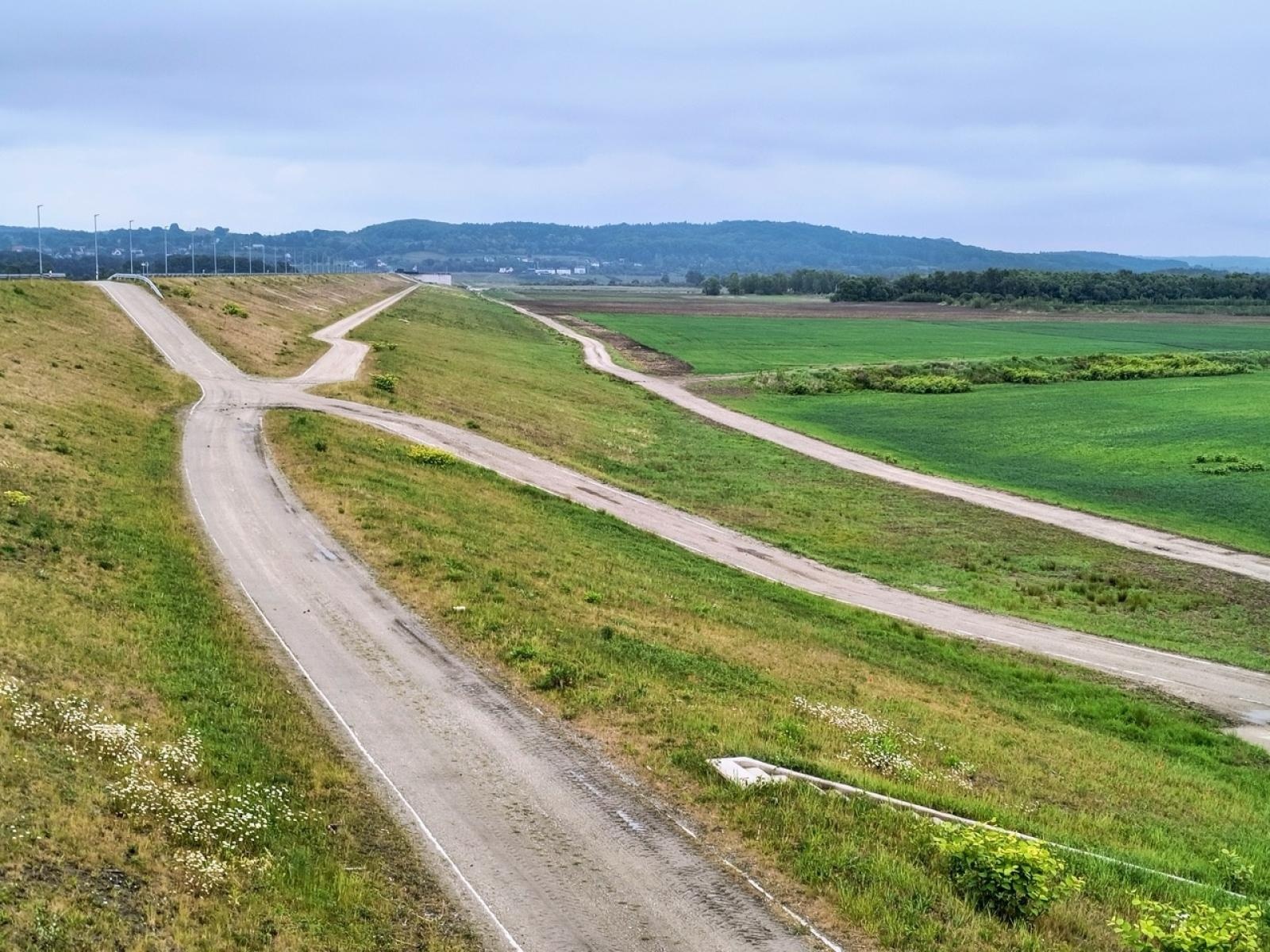 Zdjęcie w galerii na portalu naszraciborz.pl: Wizyta delegacji Banku Światowego okazją do podsumowania funkcjonowania zbiornika Racibórz Dolny w czasie powodzi wiadomości z regionu
