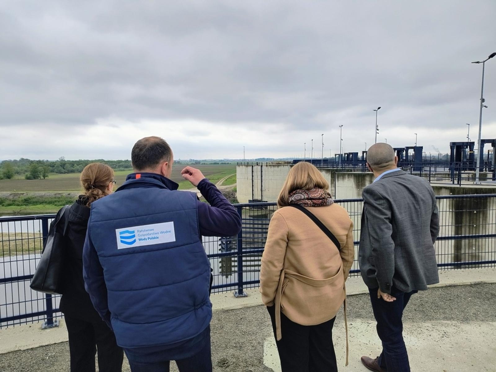 Zdjęcie w galerii na portalu naszraciborz.pl: Wizyta delegacji Banku Światowego okazją do podsumowania funkcjonowania zbiornika Racibórz Dolny w czasie powodzi wiadomości z regionu