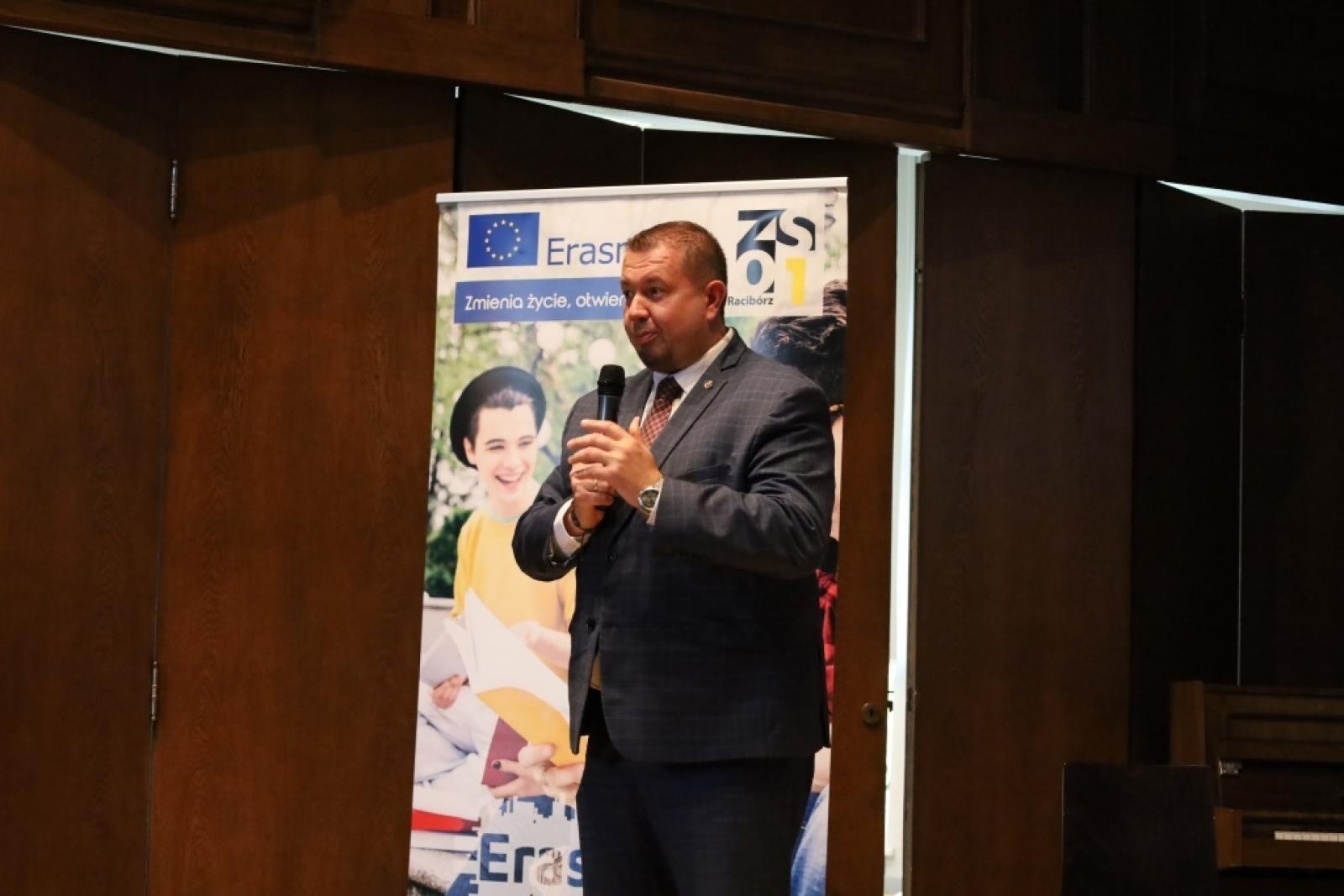 Zdjęcie w galerii na portalu naszraciborz.pl: Woman Can Do It – międzynarodowy projekt ZSO nr 1 na rzecz edukacji i równości wiadomości z regionu