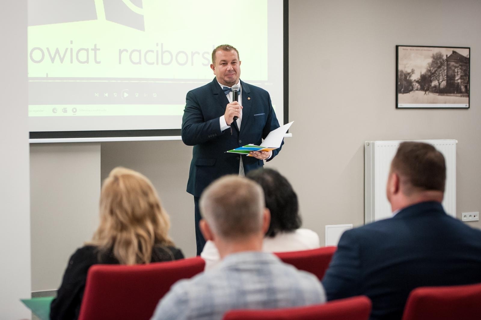 Zdjęcie w galerii na portalu naszraciborz.pl: W zamkowej kaplicy pw. św. Tomasza Becketa znów wybrzmiały organy z 1873 roku [FOTO i WIDEO] wiadomości z regionu